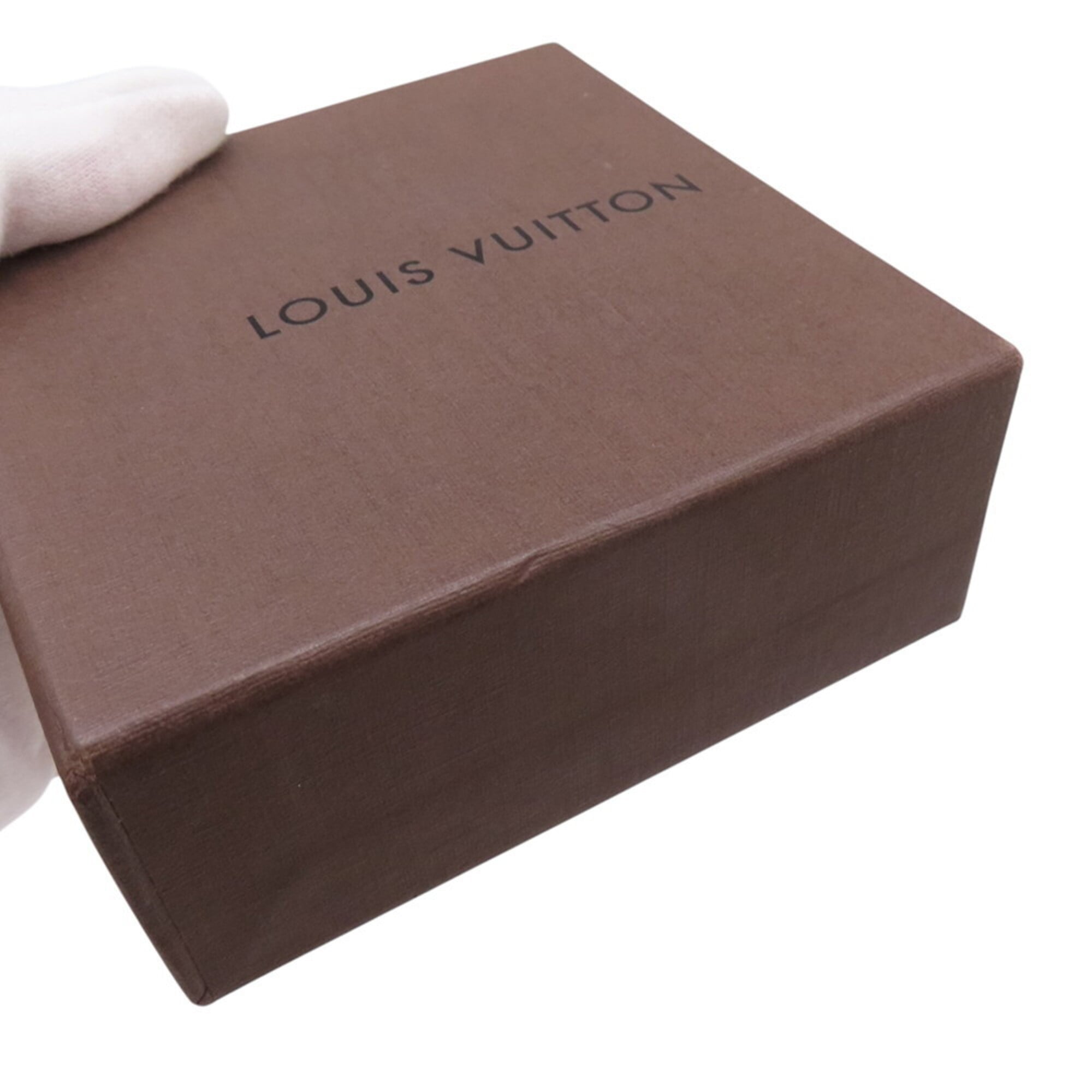Louis Vuitton Pendant Lockit Necklace, 18K White Gold, Q93320. (LOUIS VUITTON pendant necklace) — Like New