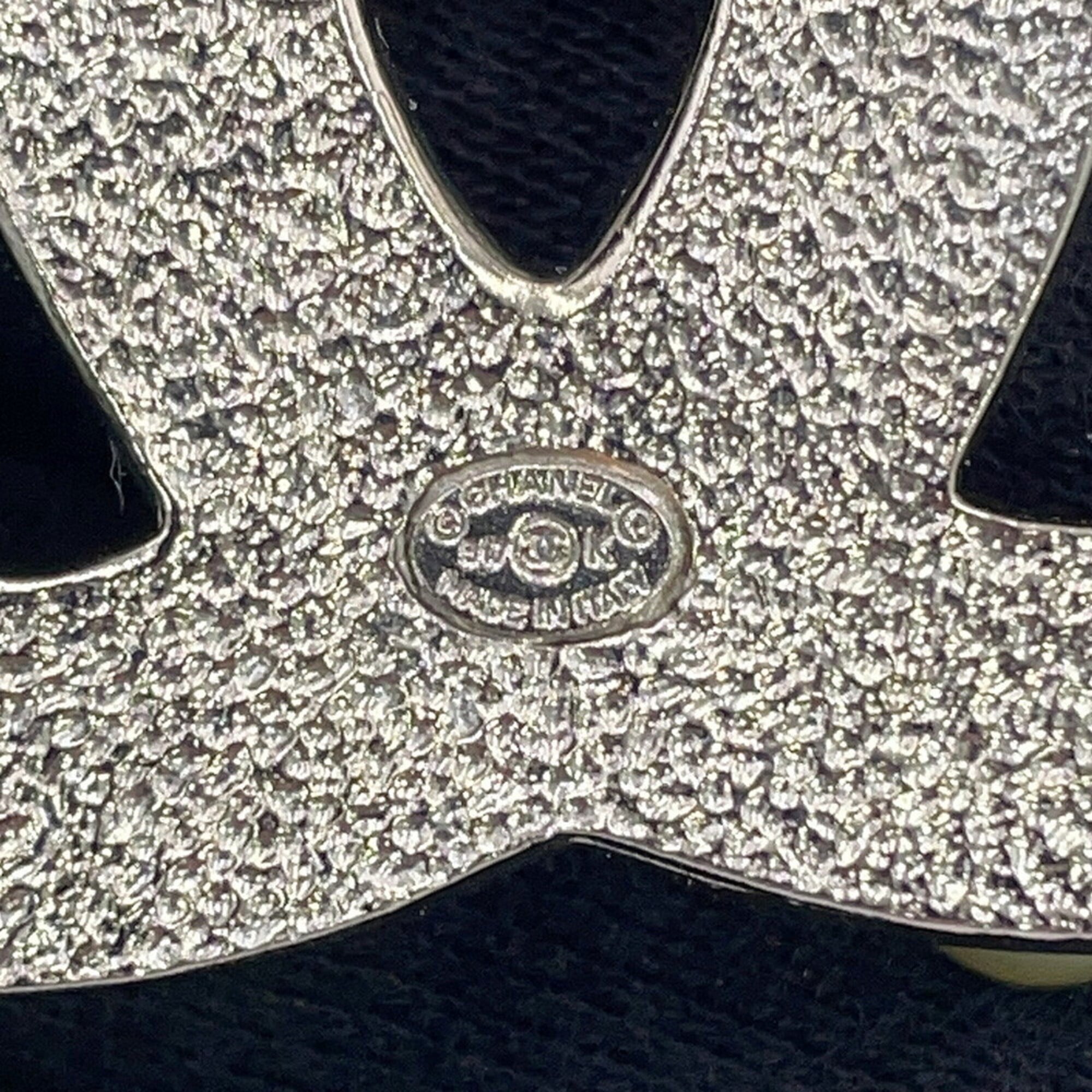 Chanel Brooch, Coco Mark Rhinestone, Faux Pearl, Metal, B17K A96841 CHANEL Brooch BROACH — Like New