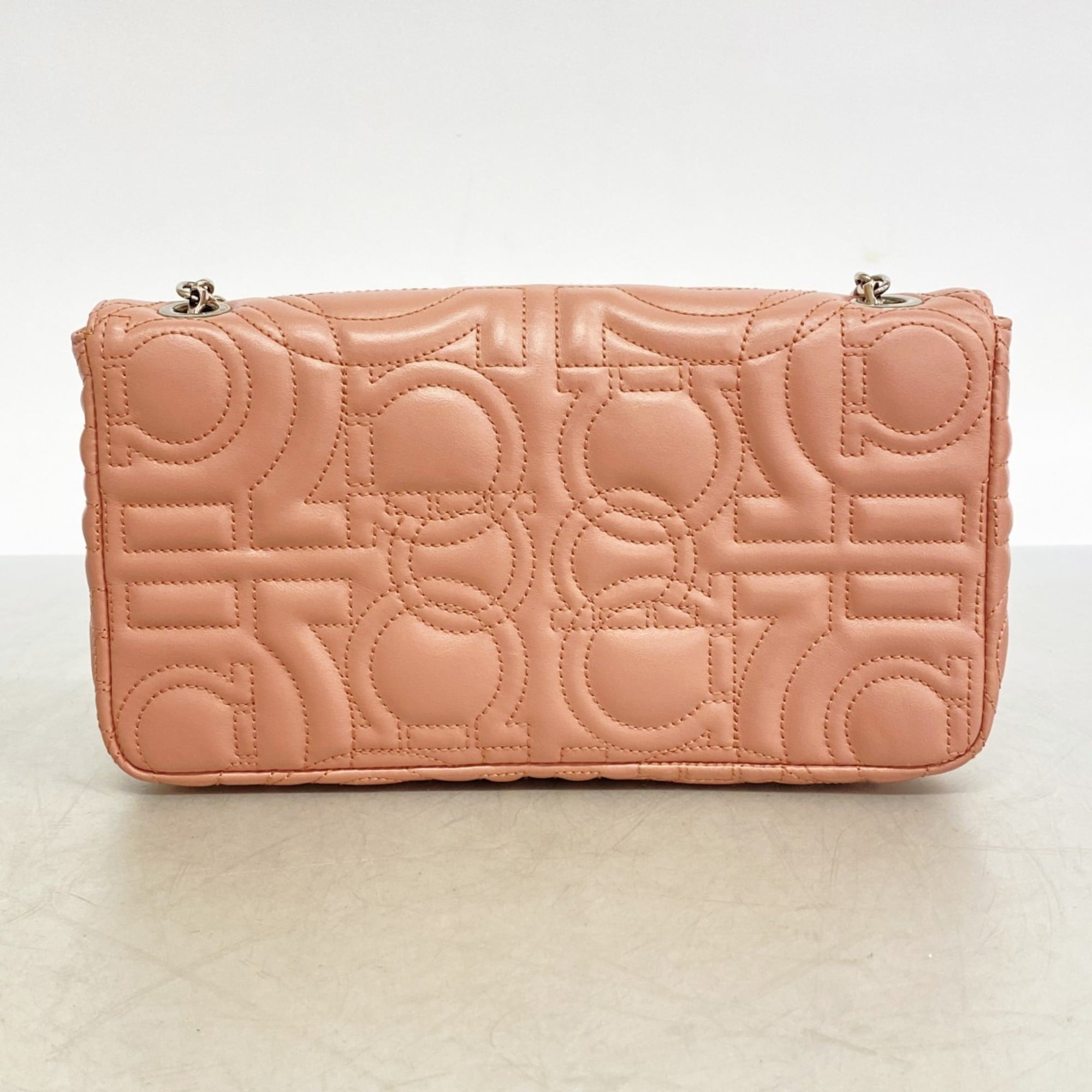 Salvatore Ferragamo Gancini shoulder bag in pink leather