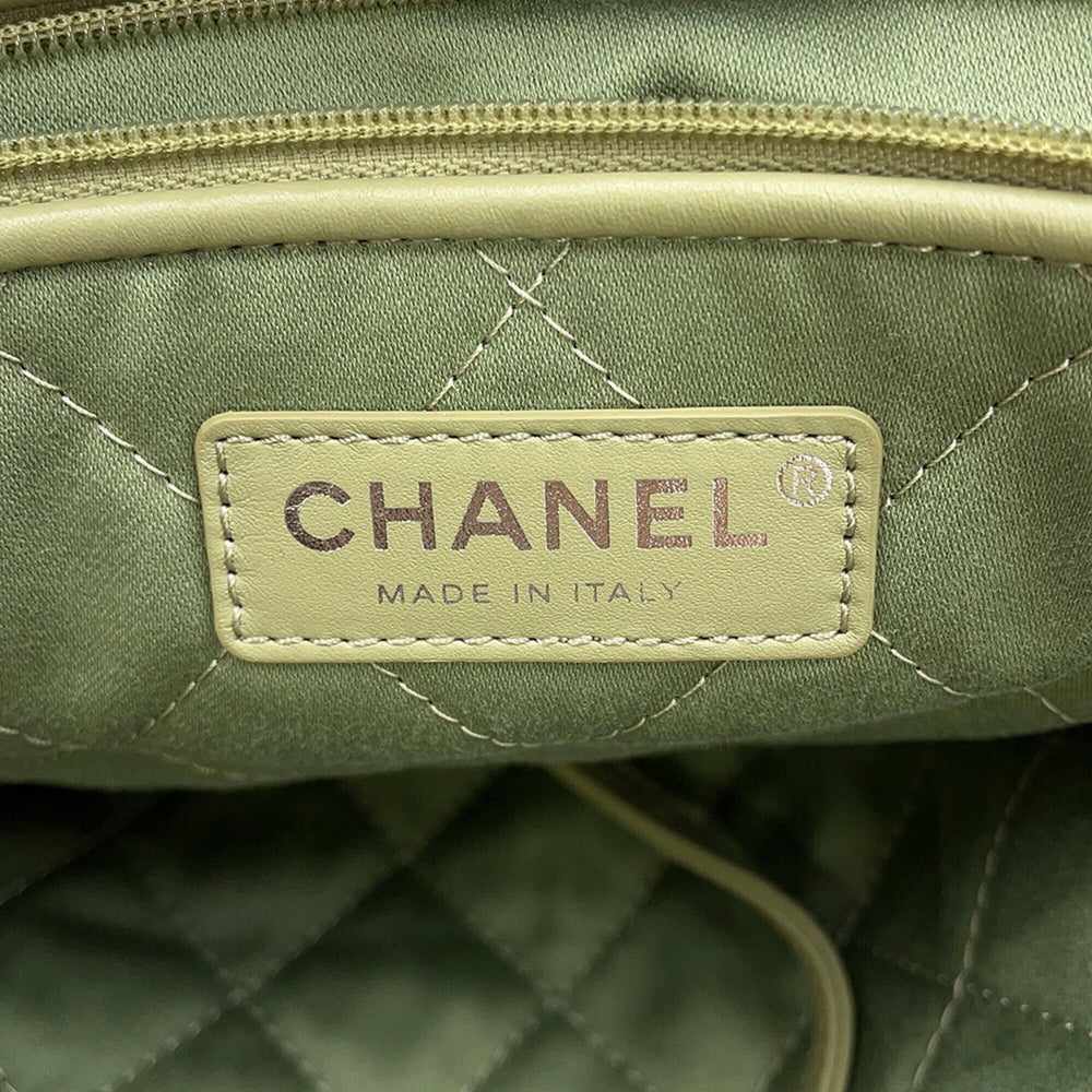 Chanel handbag CHANEL 22 Matelassé Small Shiny Calf Leather AS3260 for women — Like New