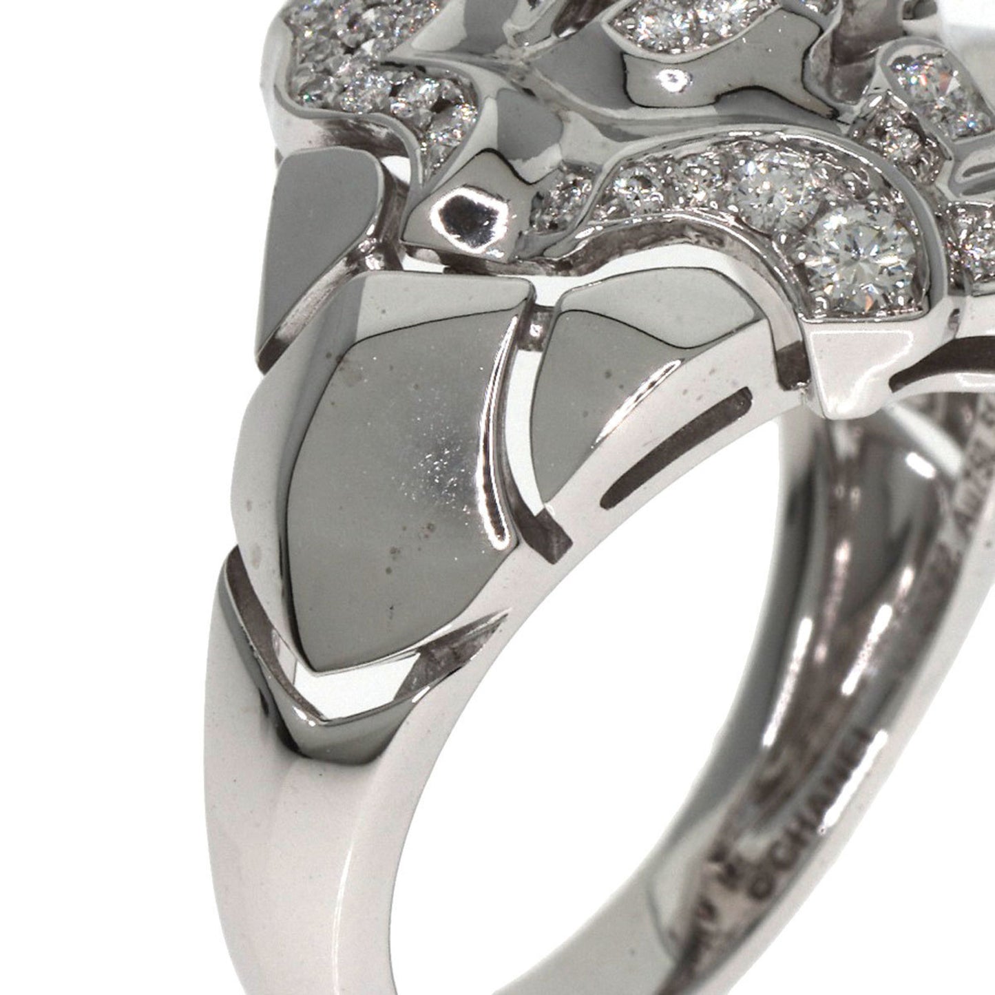 CHANEL Sur Signe du Lion Diamond Ring in 18K White Gold for Women