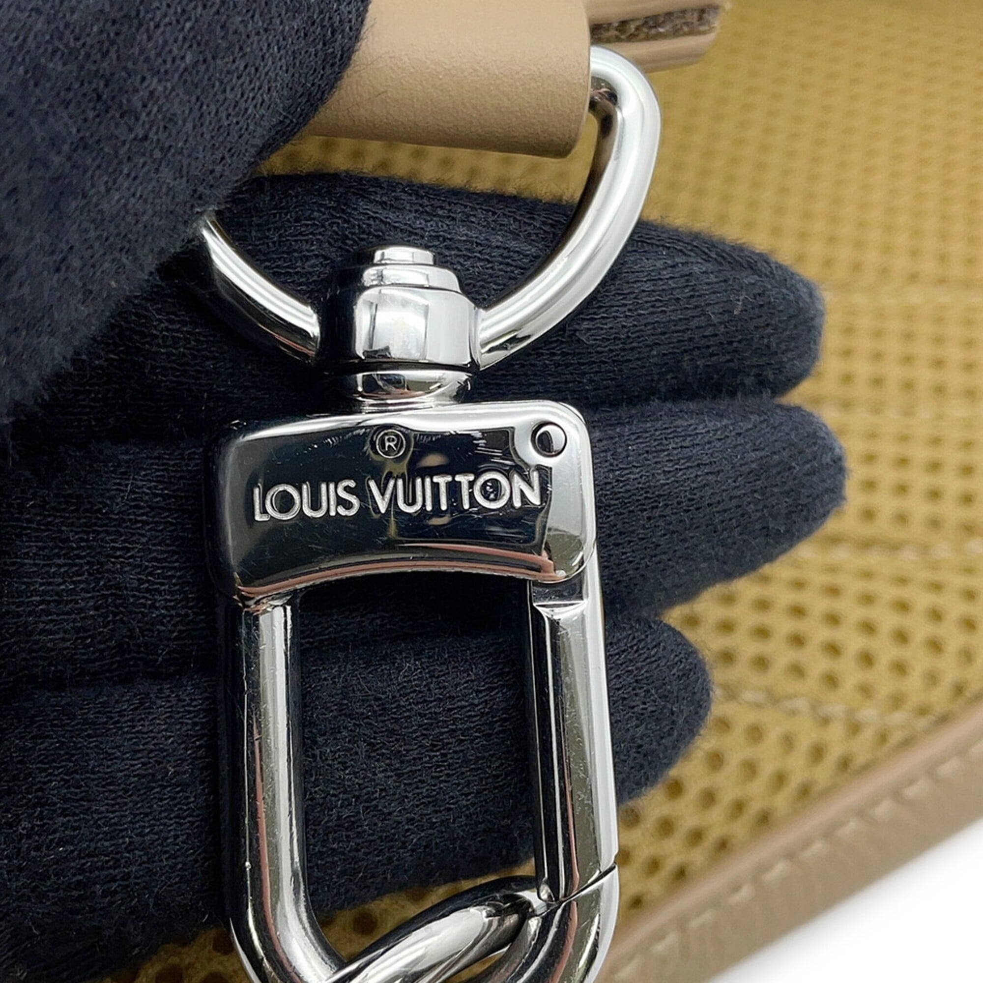 Louis Vuitton Body Bag, Calf Leather, LV Aerogram Pilot Sling Bag M23765, Handbag, LOUIS VUITTON — Like New