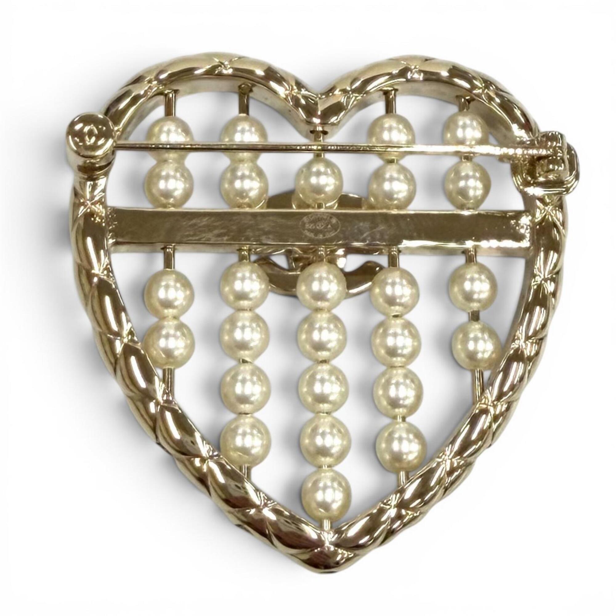 CHANEL B25A ABG046 Coco Mark Matelassé Heart Brooch, Gold and White, Made in Italy, Women's, with Box Dust Bag — Like New