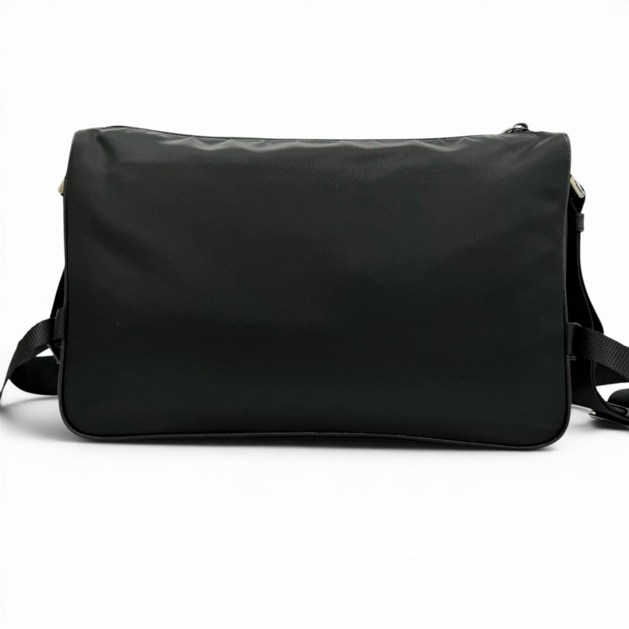PRADA 2VH191 Nylon Leather Triangle Logo Plate Re-Nylon Shoulder Bag Black Made in Italy Men's — Like New