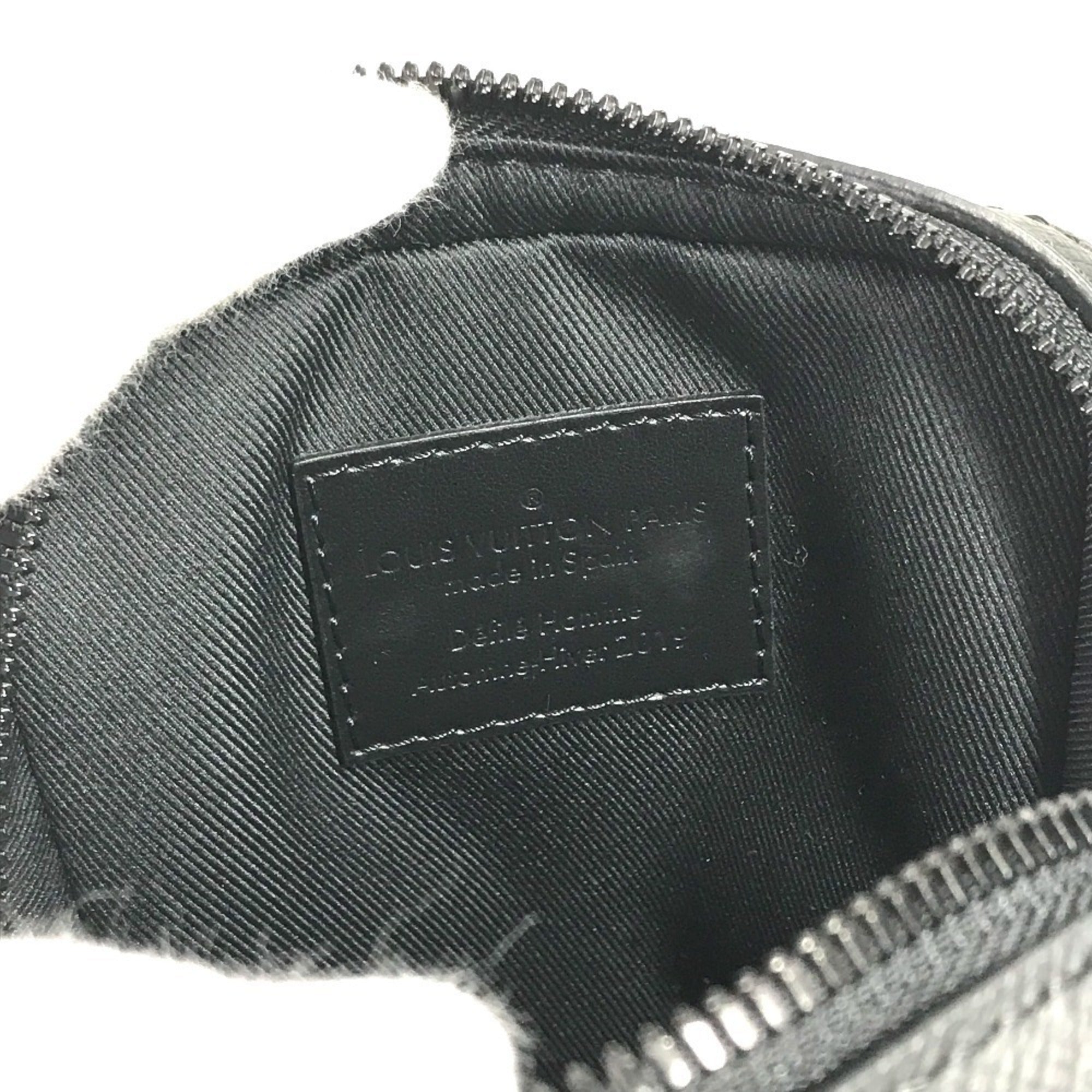 LOUIS VUITTON M30332 Taiga Rainbow Danube Messenger Pochette Shoulder Bag in Leather, Unisex, Black, Like New — Like New