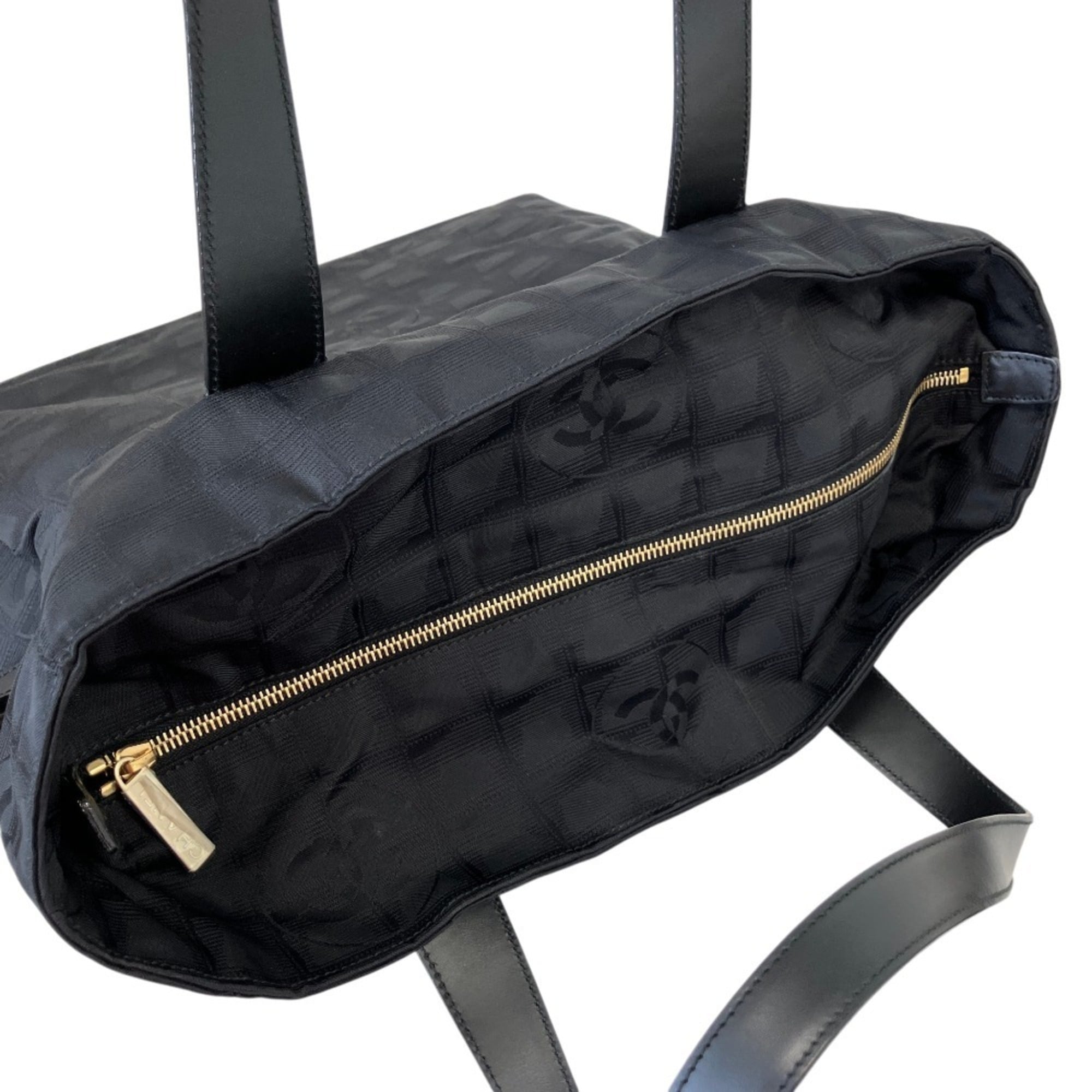 CHANEL New Travel Line GM Tote Bag A15825 Black Women's — Like New