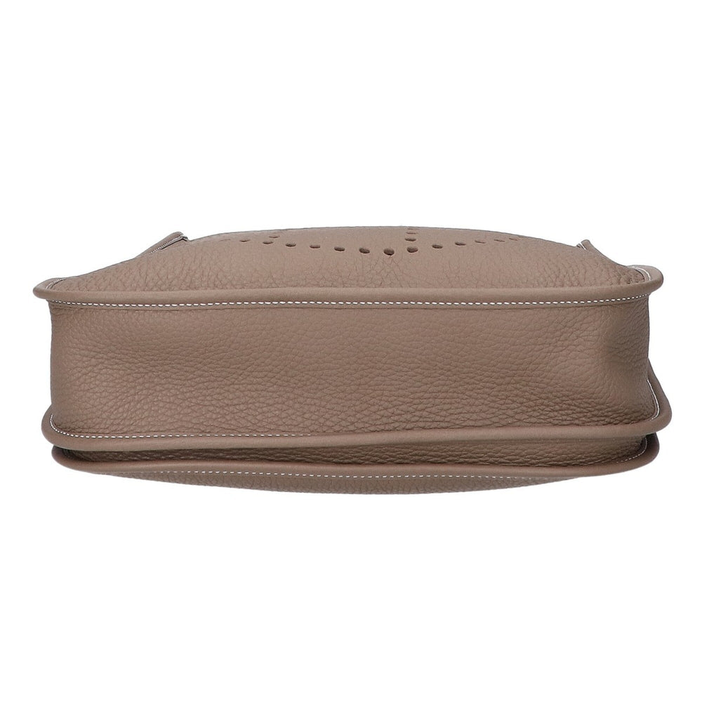 HERMES Evelyne 3 PM Shoulder Bag, K-stamp, Taurillon Clemence Leather, Gold Hardware, Etoupe Women's — Like New