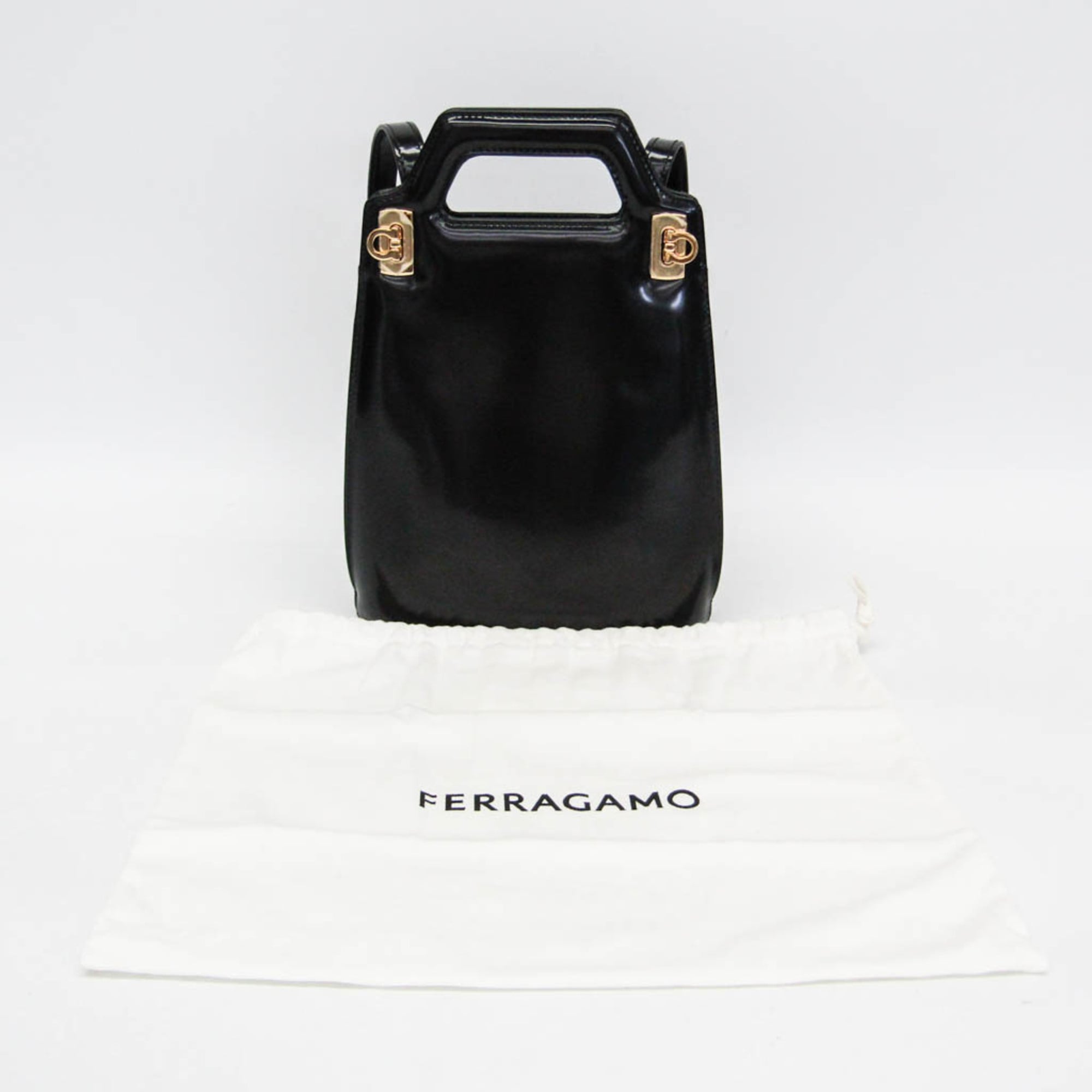 Salvatore Ferragamo Gancini Wanda DH-21 3494 Women's Leather Handbag,Shoulder Bag Black — Like New