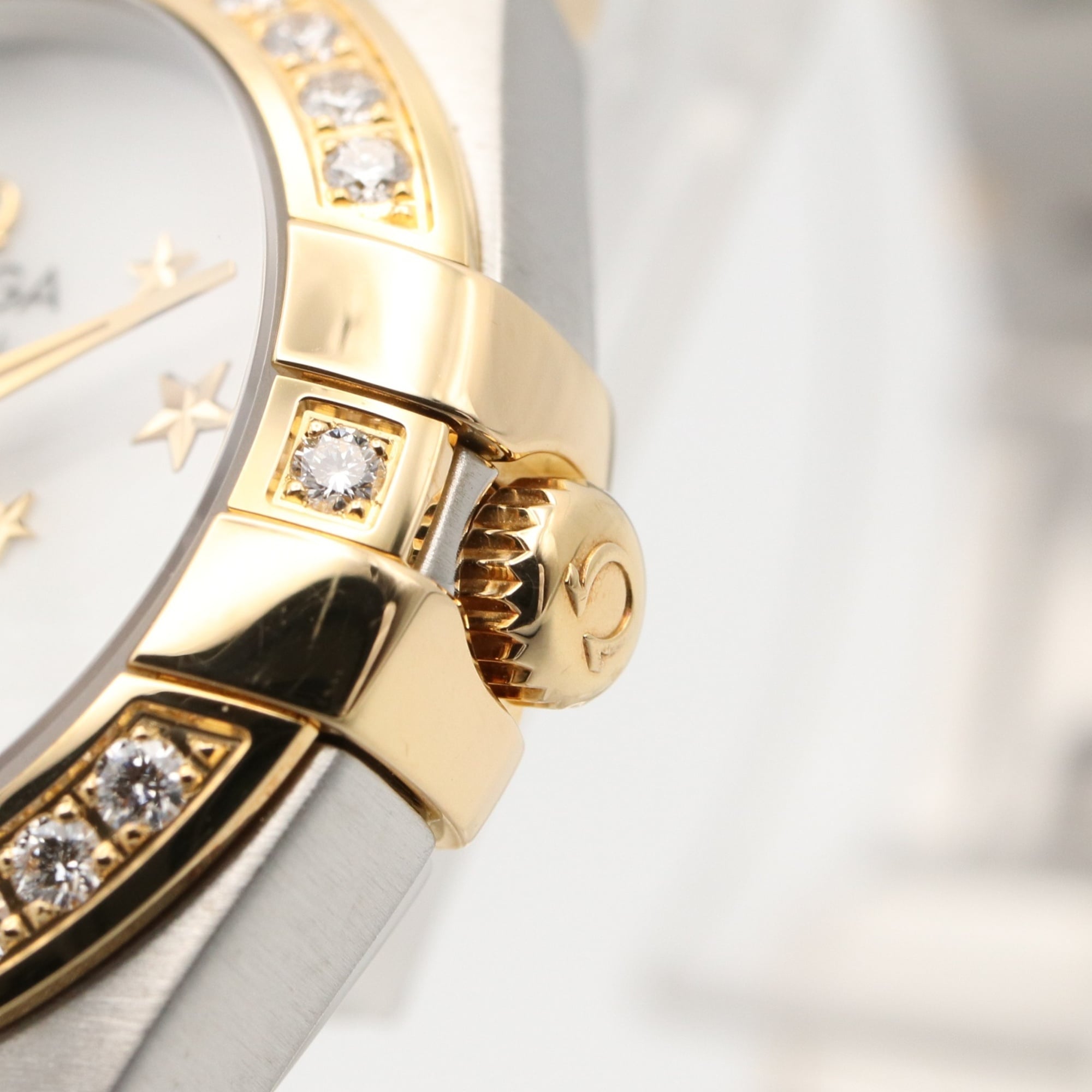 Omega Constellation Brushed Watch, 18K (Yellow Gold) Stainless Steel, Ladies', White/White Mother-of-Pearl, 123.25.24.60.05.001 — Very Good