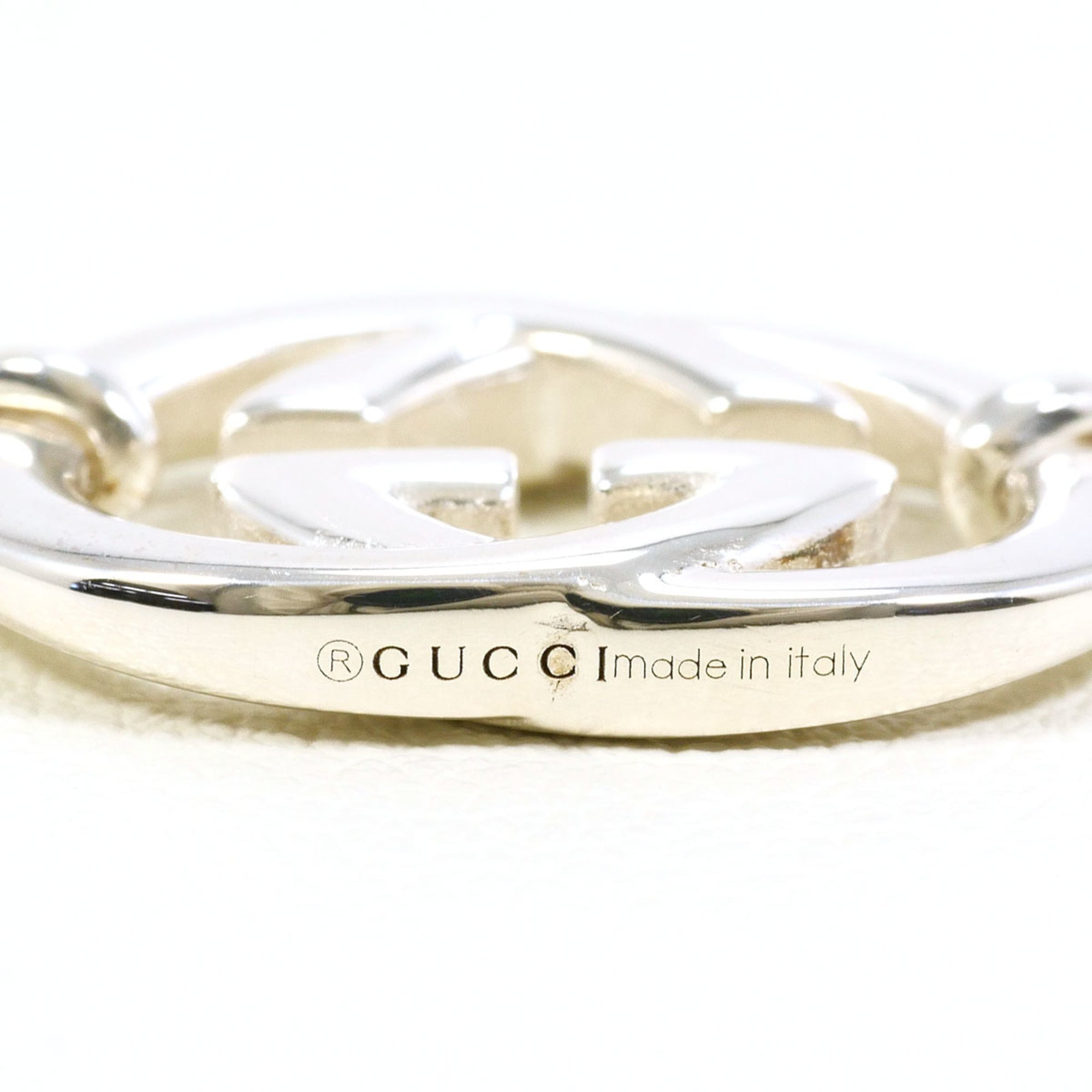 Gucci sterling silver 925 earrings with an interlocking G design. Total weight: approximately 10.6g. Like new — Like New