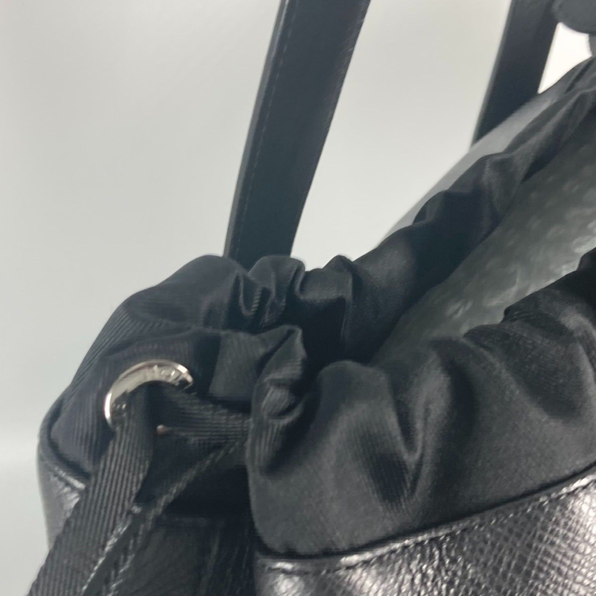 LOUIS VUITTON M31009 Taiga Cabalite Shoulder Bag with Pouch, Leather, Men's, Black — Like New