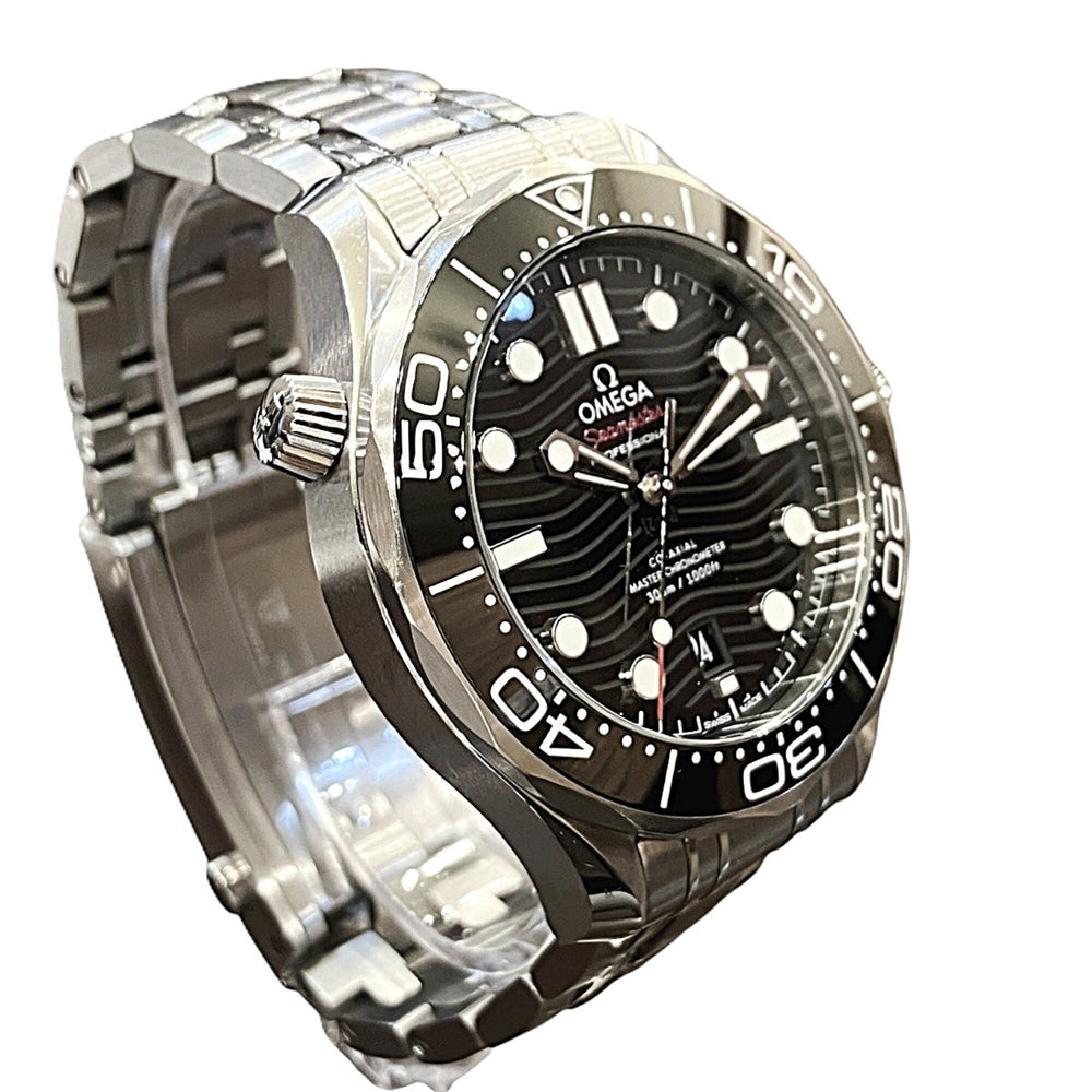 Omega Seamaster Diver 300 wristwatch, total weight 176g, stainless steel, automatic movement, black dial, model number 210.30.42.20.01.001 — Good