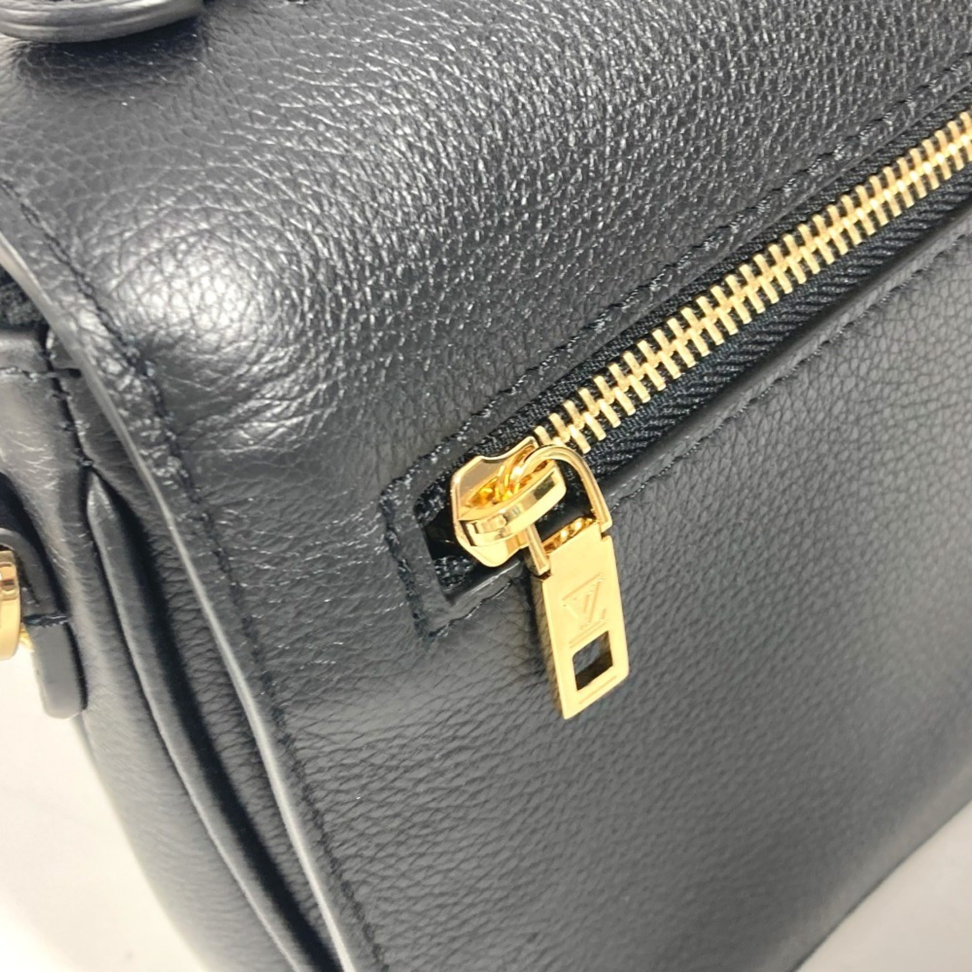 LOUIS VUITTON M22735 Oxford bag, crossbody, 3-way chain, handbag, shoulder women's, noir, black — Like New