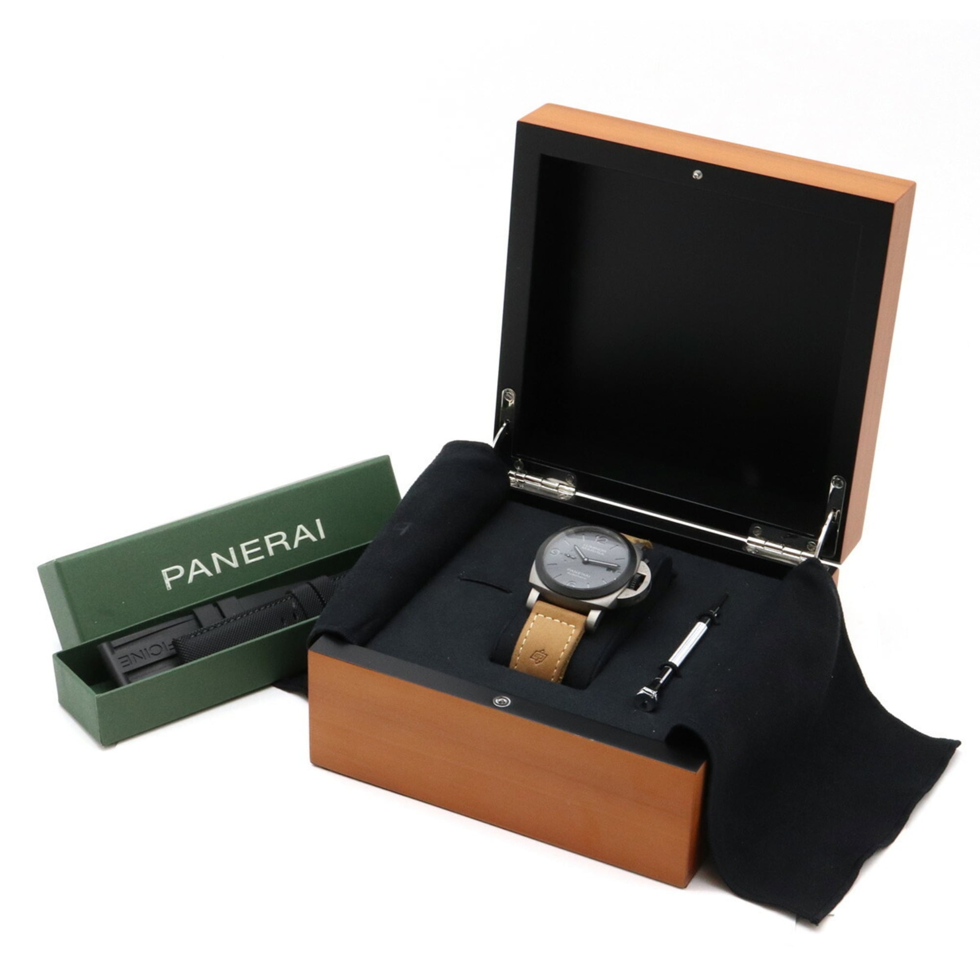 PANERAI Luminor Marina Tutto Grigio Titanium Carbotech Leather Strap Grey Dial Men's AT Automatic Watch PAM01662 — Very Good