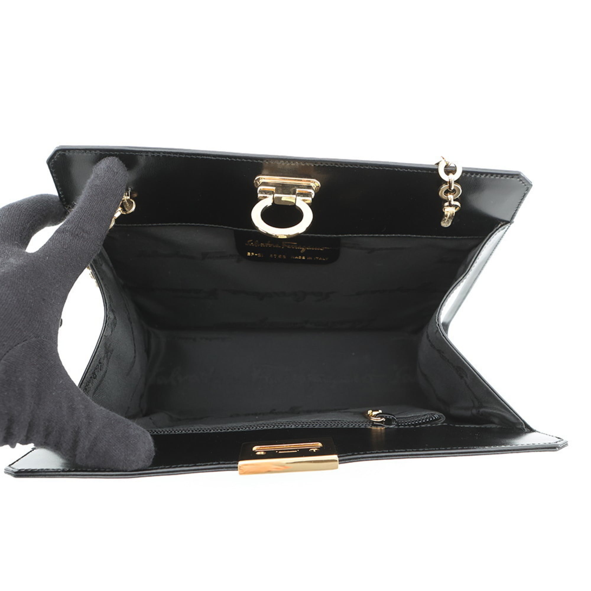 Salvatore Ferragamo Gancini Classic Leather Chain Shoulder Bag 218753 Black