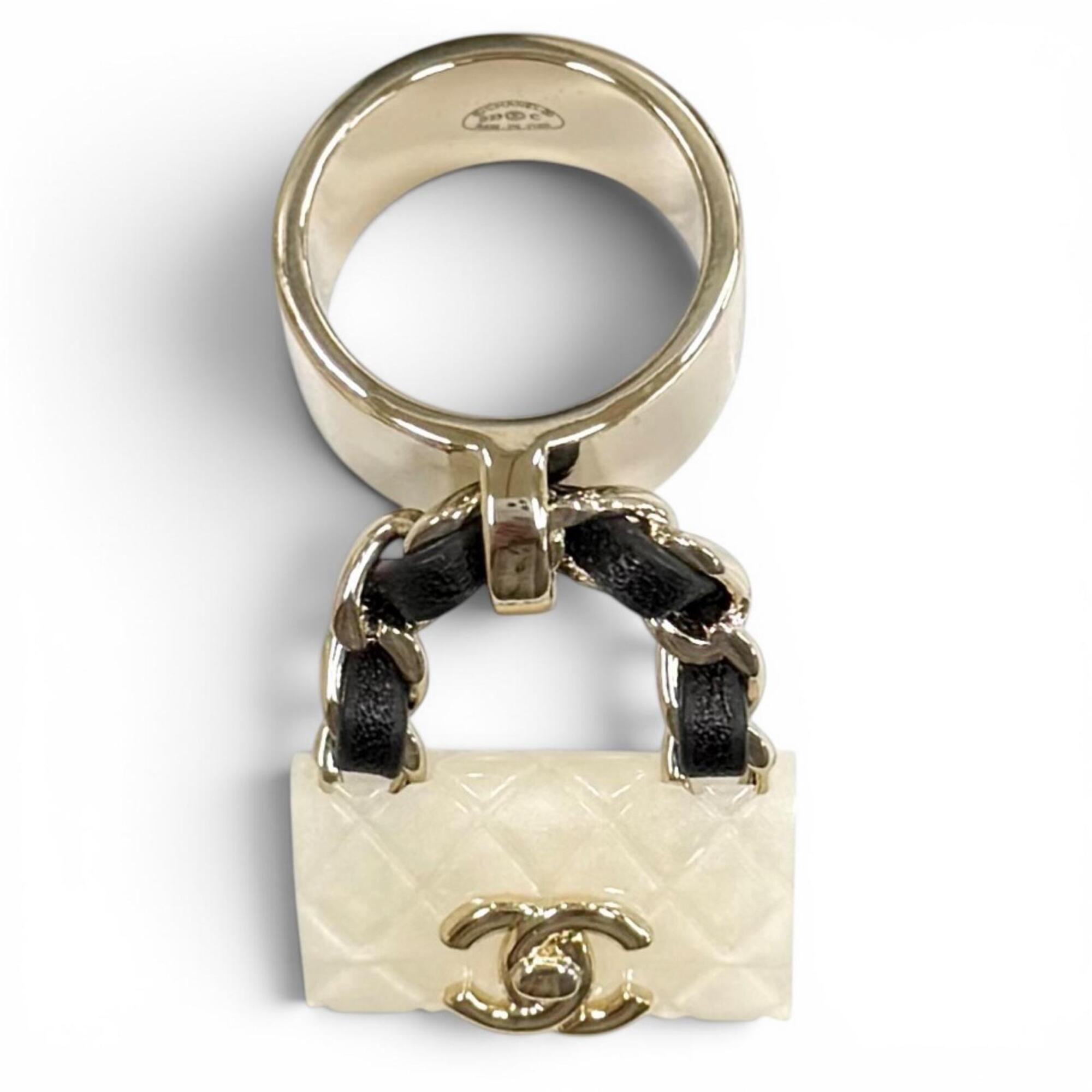 CHANEL B23C Matelassé Turnlock Bag Charm Ring, White, Black, Gold Hardware, Made in Italy, Women's — Like New