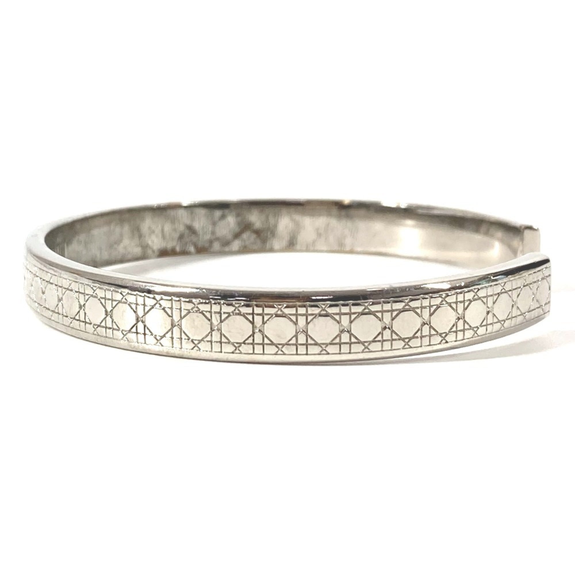 Christian Dior Dior Cannage Logo Bangle Bracelet in Silver Metal for Women