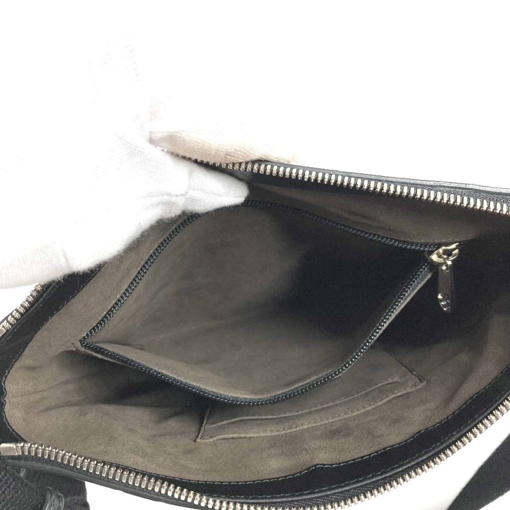GUCCI 406410 GG Embossed Guccissima Logo Bag, Crossbody Pouch, Shoulder Leather, Black, Men's and Women's — Like New