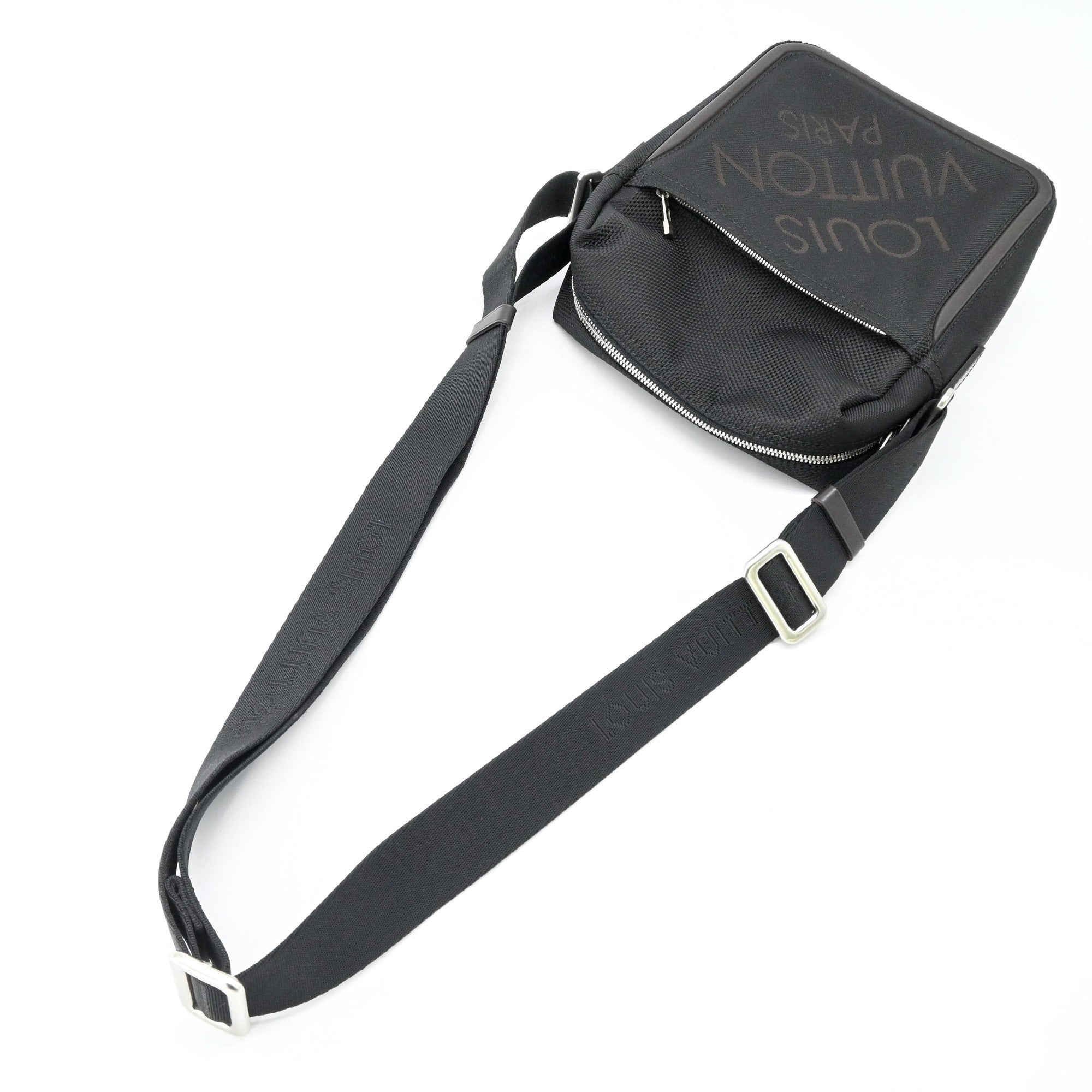 LOUIS VUITTON Damier Geant Citadin MM Shoulder Bag for Men, Black M93042 — Like New