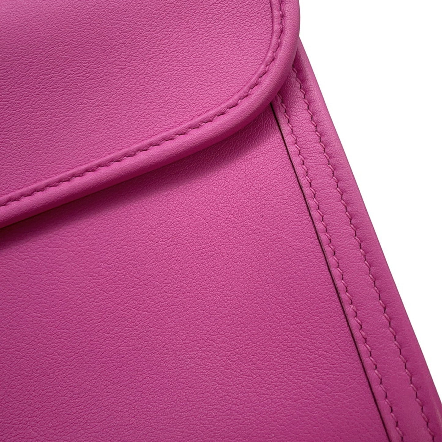 Hermes Jige Elan Magnolia Swift clutch bag.