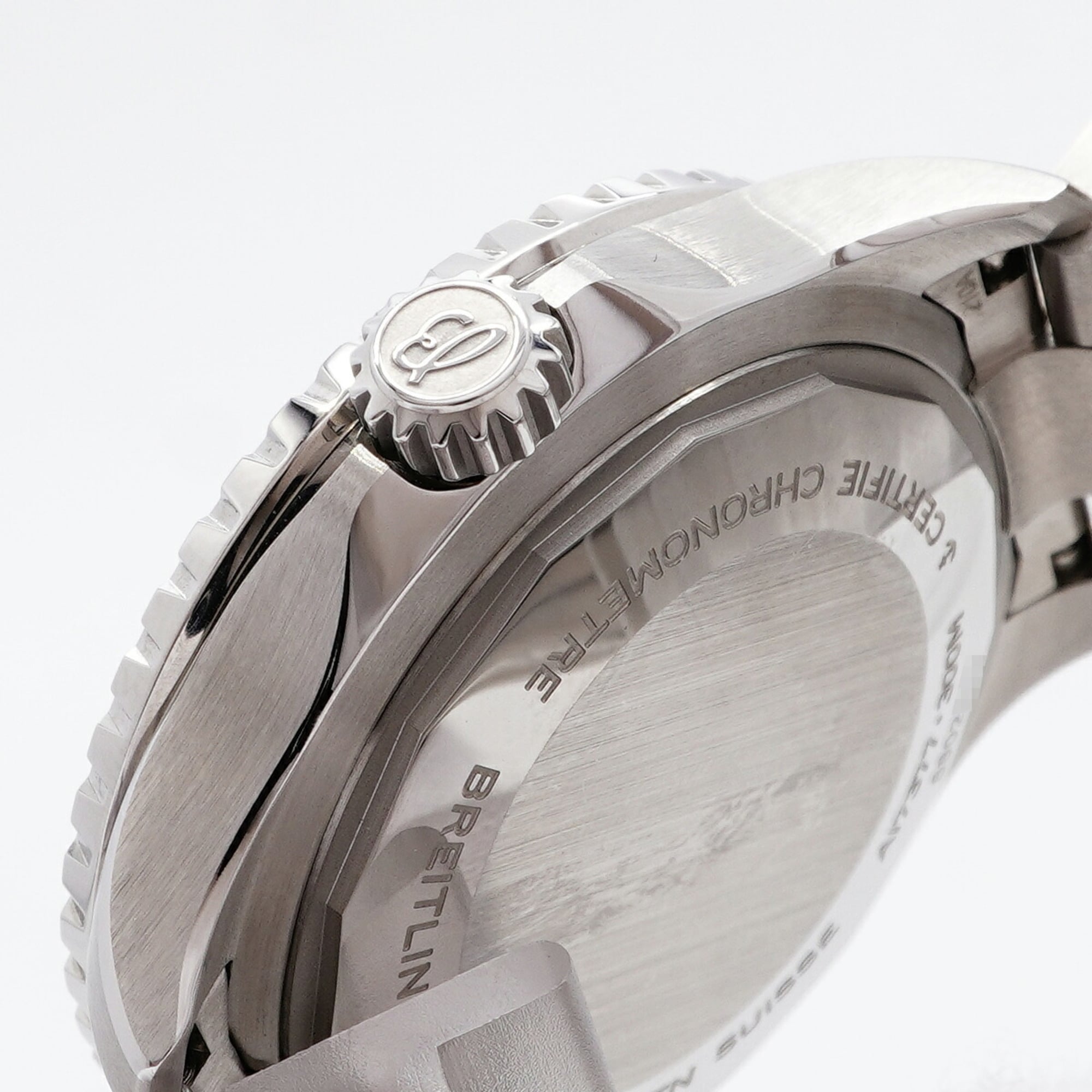Breitling Superocean Automatic 36 A17377 White Dial Watch for Men and Women — Very Good