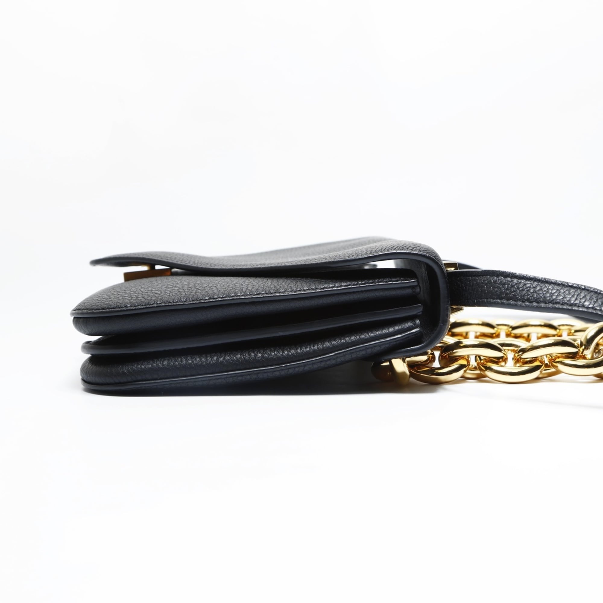 Bottega Veneta Leather Mount Envelope Chain Shoulder Bag in Black