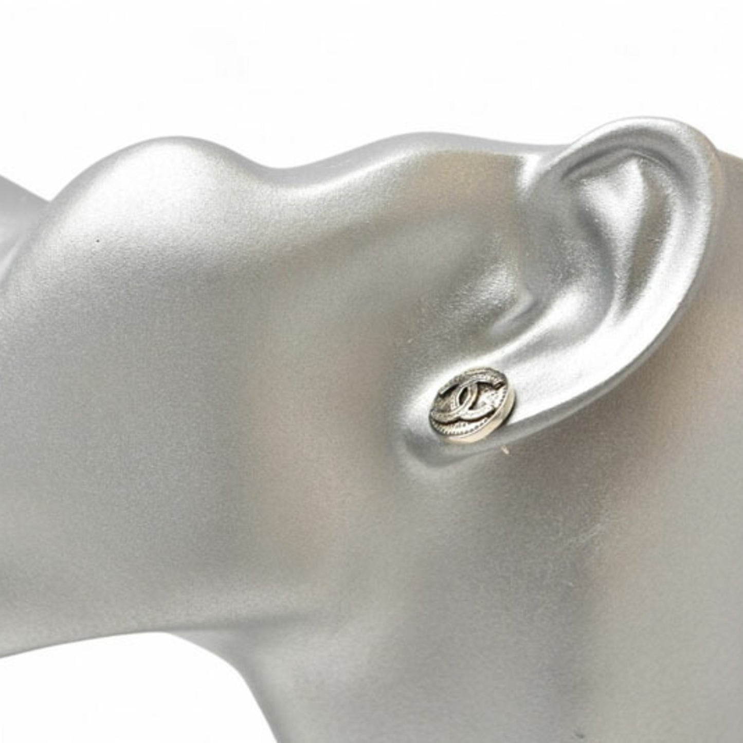 Chanel earrings CHANEL CC Coco Mark circle motif silver 03