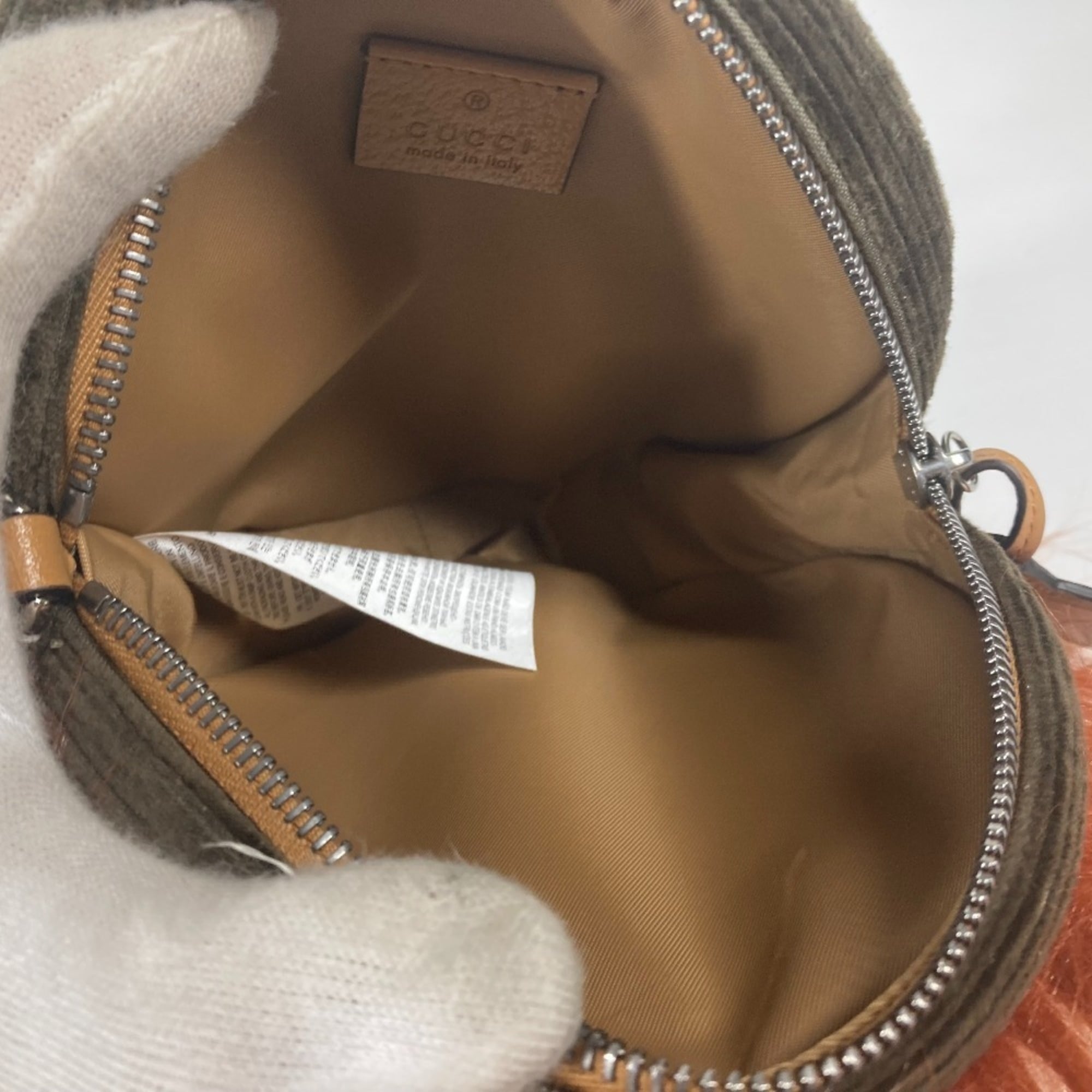 GUCCI 704806 GG Lion Round Strap Pouch Clutch Bag Fur Leather Women's Brown L-240905-10 — Like New