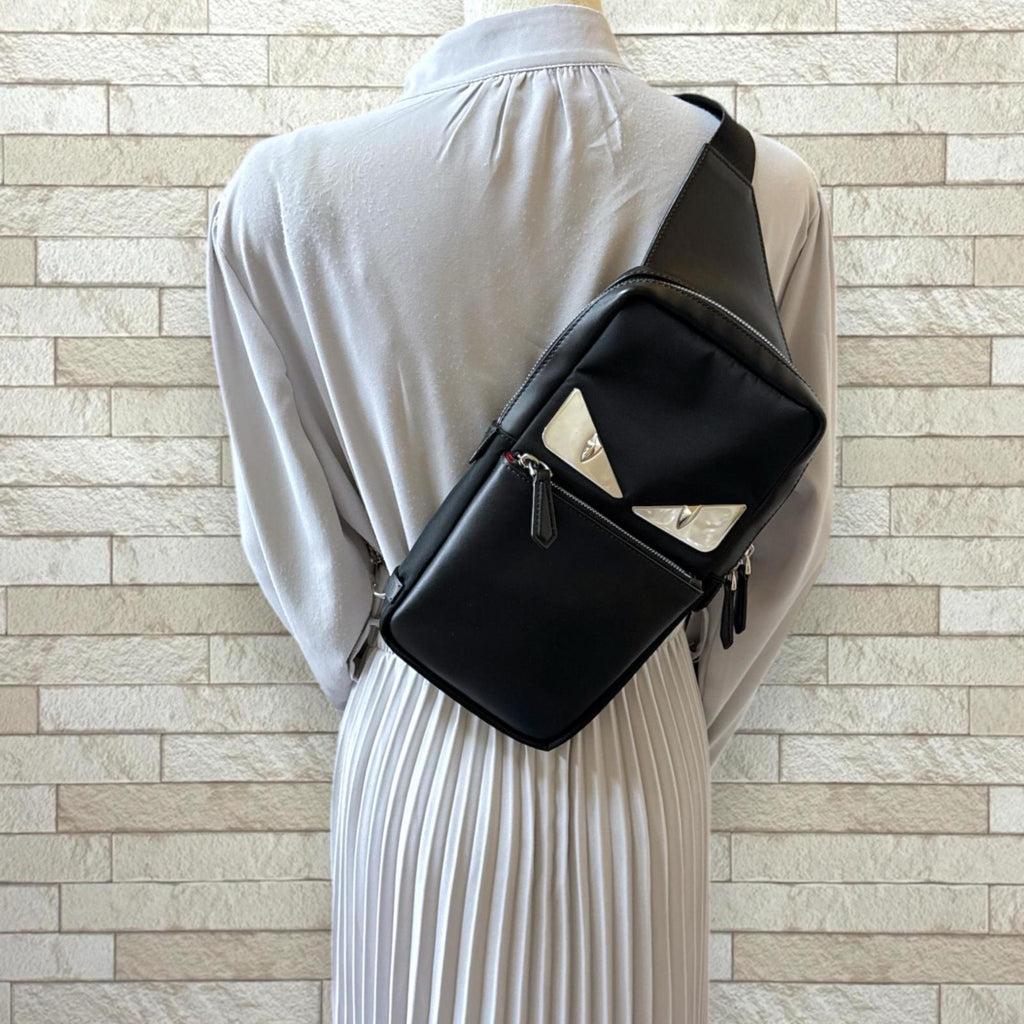 Pre-owned Fendi Bag Bugs Body Bag, Leather 7VZ033 A2FT Black, Men's