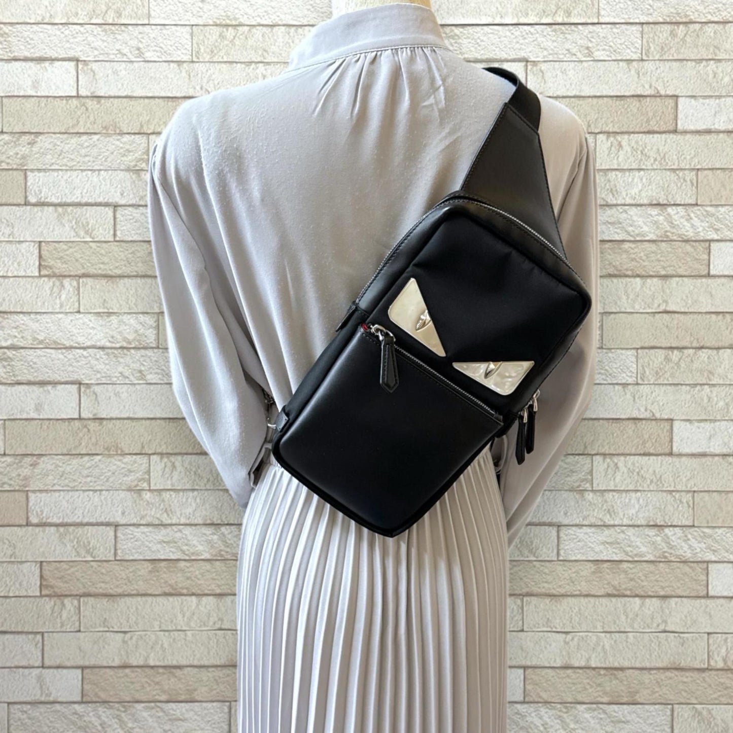 Pre-owned Fendi Bag Bugs Body Bag, Leather 7VZ033 A2FT Black, Men's