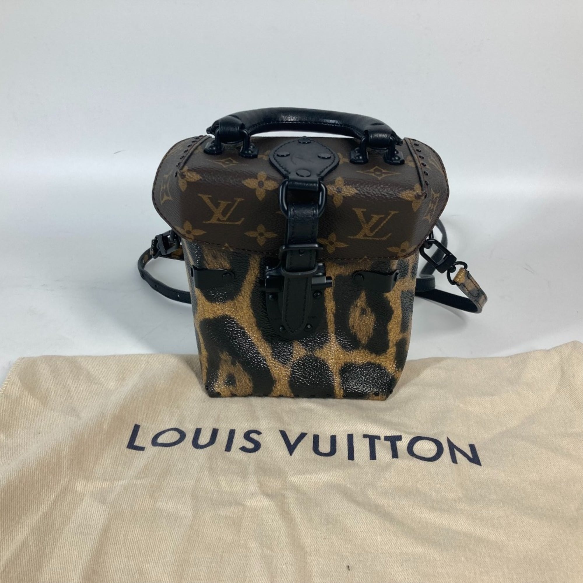 LOUIS VUITTON M43001 Monogram Reverse Leopard Camera Box Bag Shoulder Vanity Canvas Women's Brown G-241010-29 — Like New