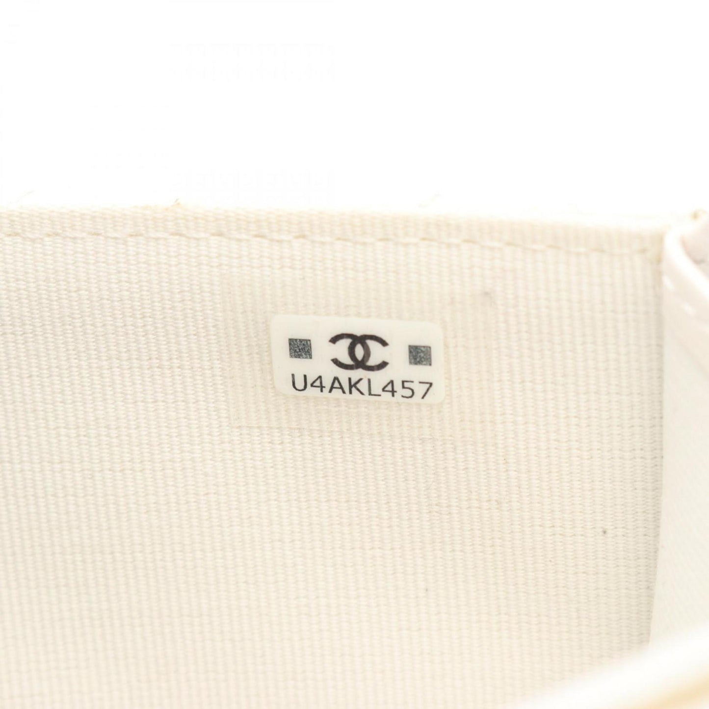 CHANEL Matelasse Top Handle Phone Case Shoulder Bag in Lambskin Leather (White)