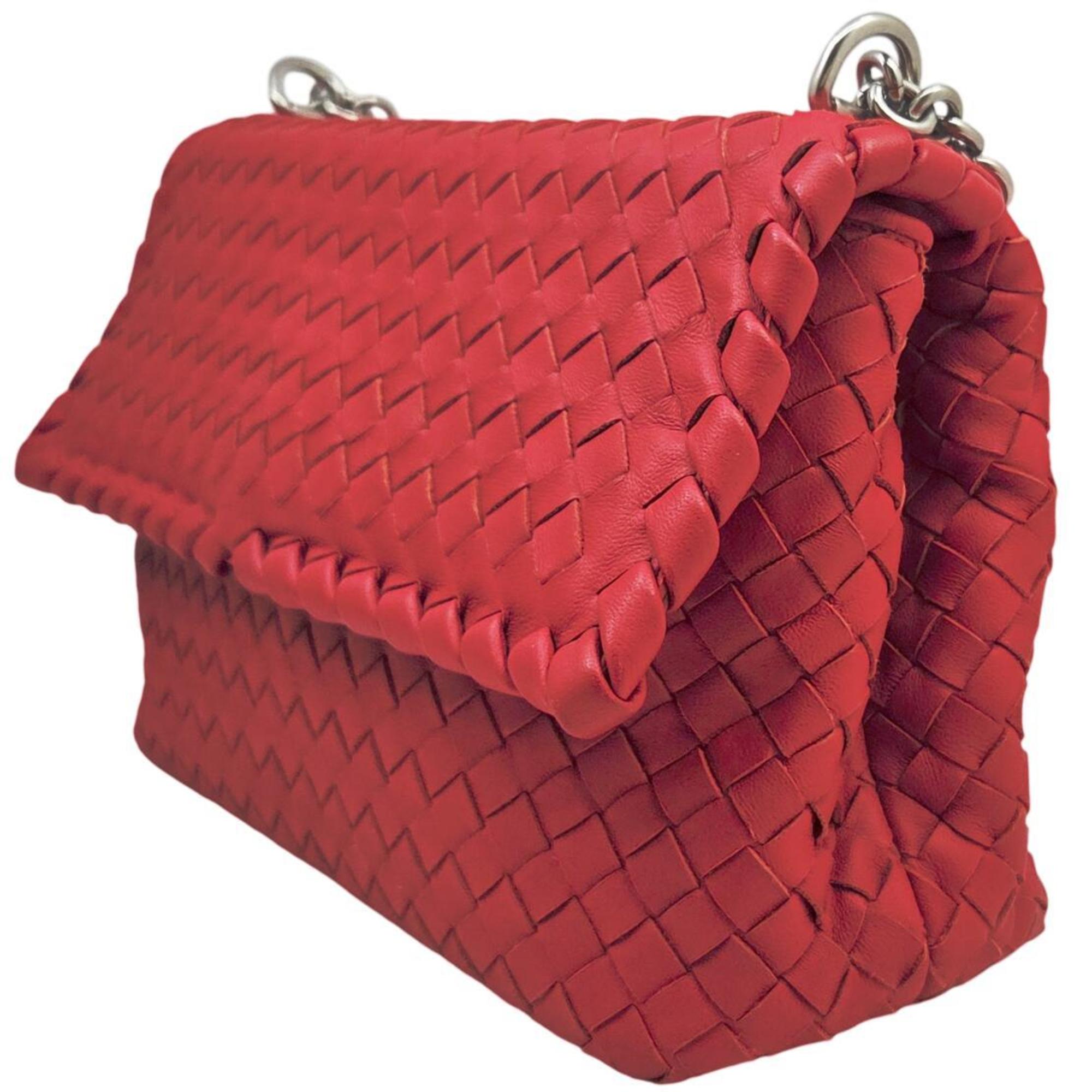 BOTTEGA VENETA Olympia Intrecciato Chain Shoulder Bag in Red Lambskin for Men and Women