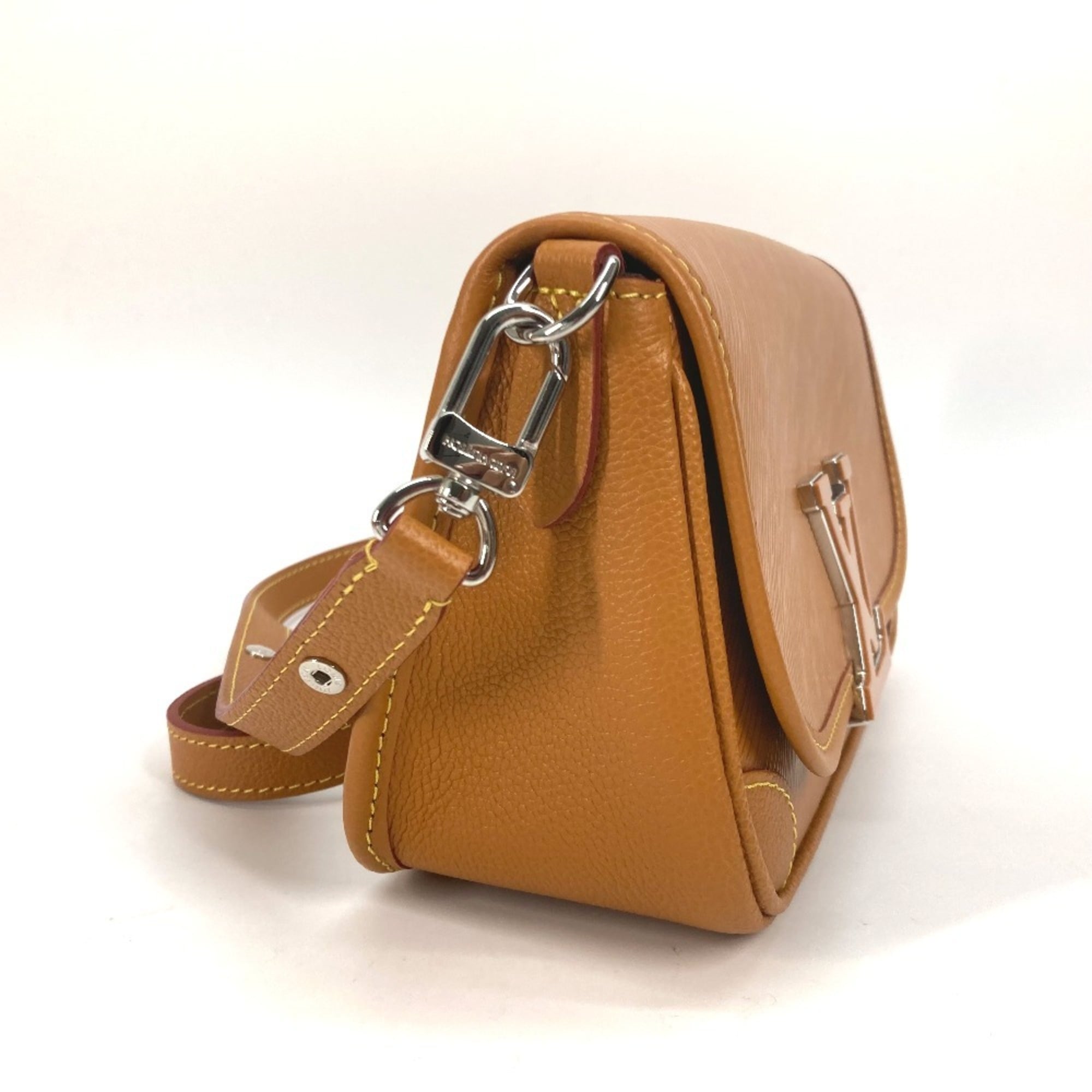 LOUIS VUITTON M59459 Epi Bussi NM Pochette Shoulder Bag in Leather, Women's, Beige — Like New
