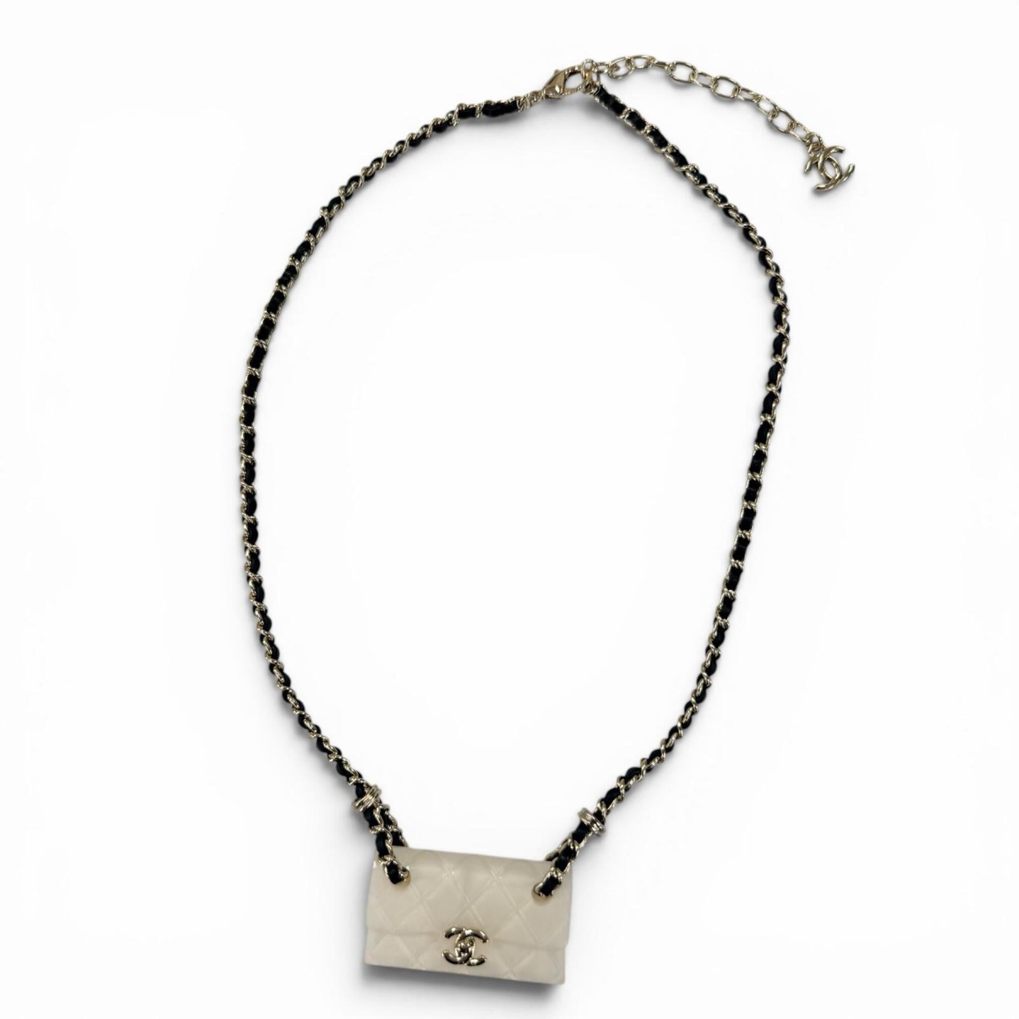 CHANEL B23C Matelassé bag motif Coco Mark chain necklace, ivory, made in Italy, 2023 model, women's — Like New