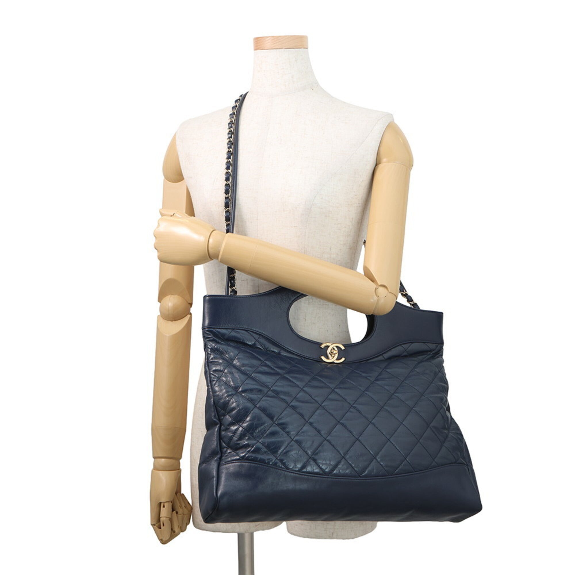 Chanel Chain Shoulder Bag, 31 Matelassé Large Aged Calfskin AS1010 2-way Handbag for Women CHANEL — Like New