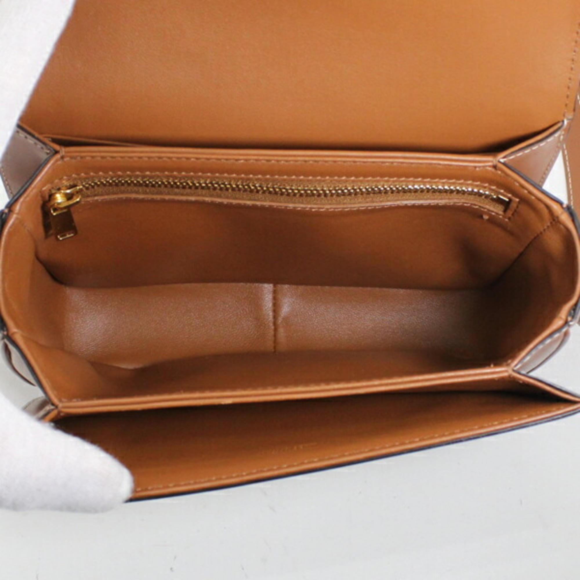 Celine Shoulder Bag Teen Triomphe White 188882BZ4.01BC CELINE Calf Leather Women's — Like New