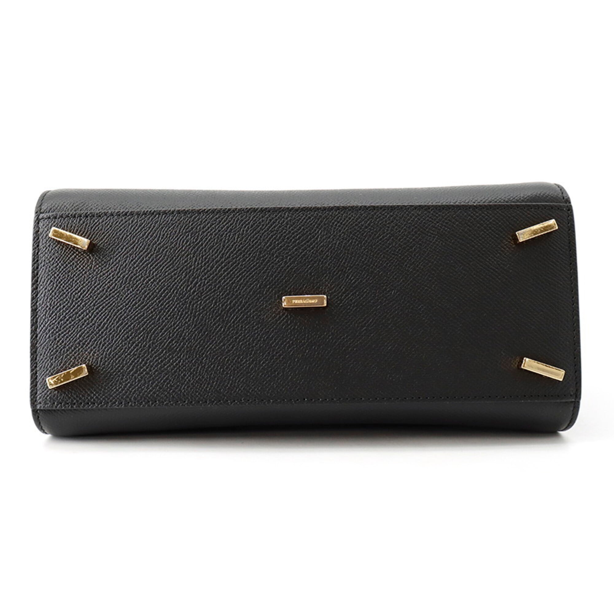 Salvatore Ferragamo handbag New Studio Box S 21A210 2-way black for women — Like New
