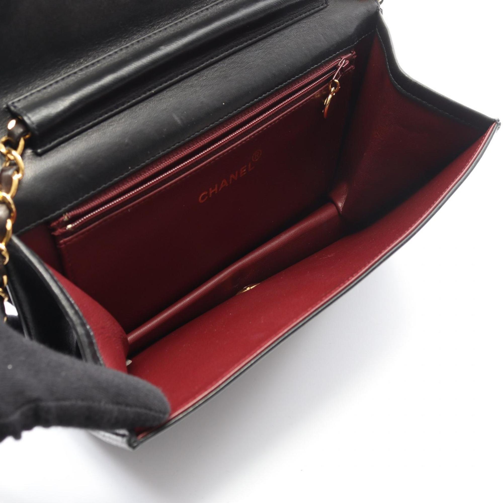 CHANEL Matelasse Full Flap Shoulder Bag/Handbag in Lambskin Leather, Black