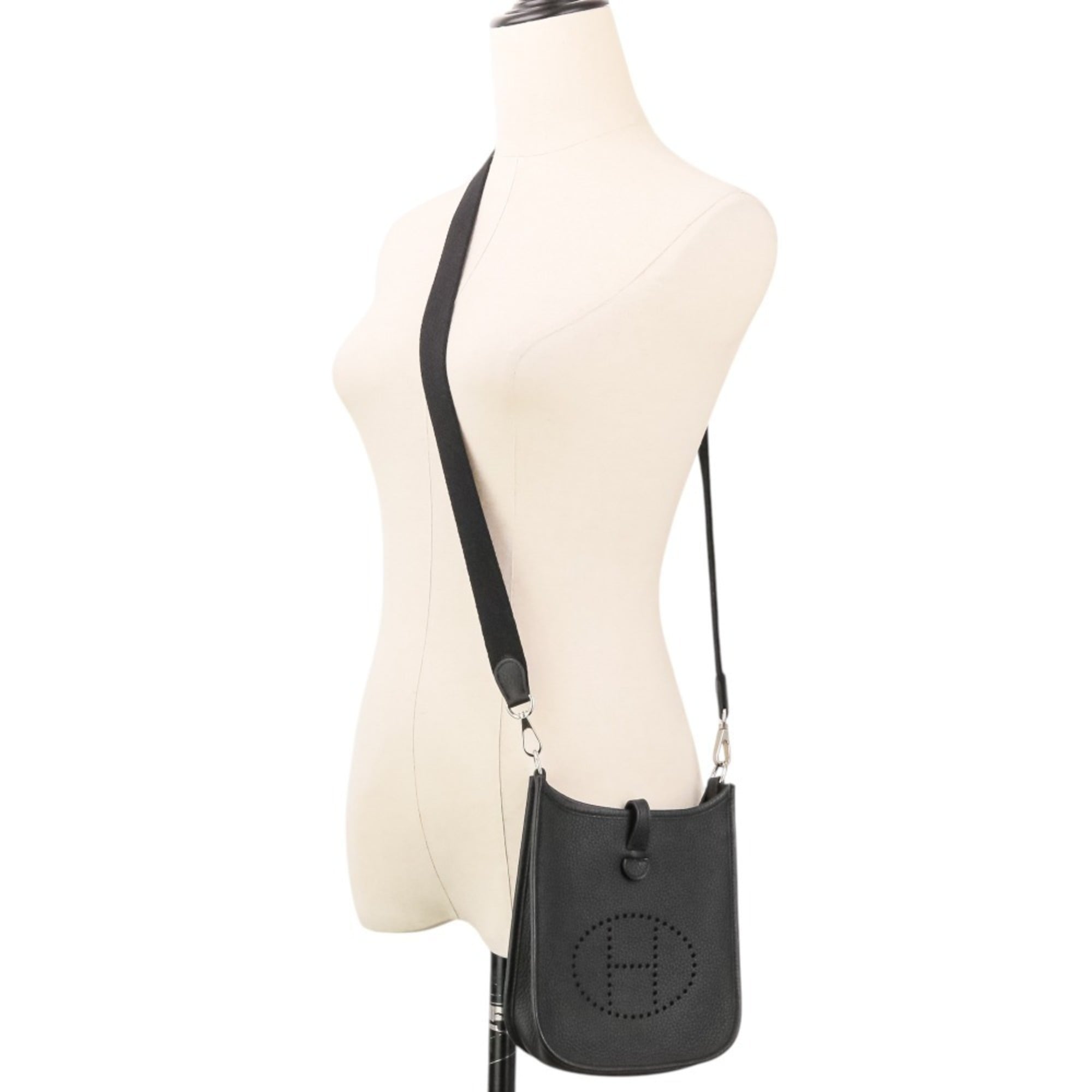 HERMES Evelyne TPM Taurillon Clemence Leather Shoulder Bag, Noir Black, U Stamp, Women's — Like New