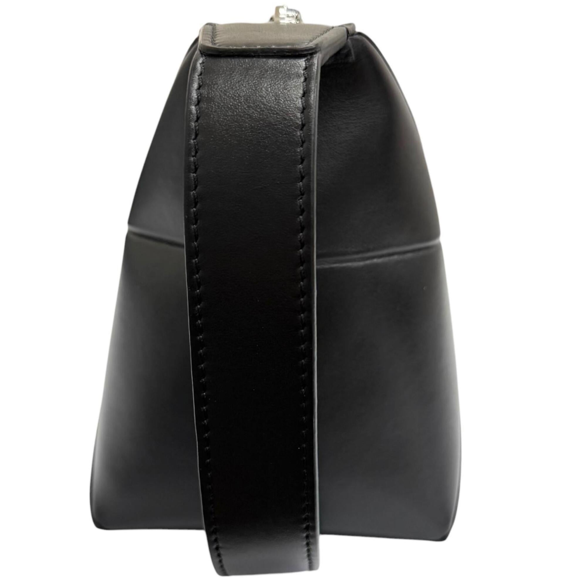LOEWE C510WBPX01 PUZZLE FOLD Shiny Napa Calf Wash Bag Clutch Black Men's — Like New