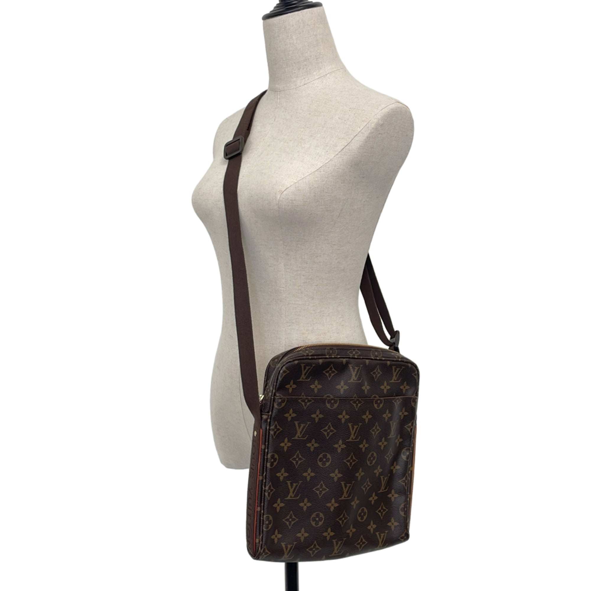 LOUIS VUITTON Trotta Beaucoup Monogram Shoulder Bag M97037 Brown (Men's & Women's) — Like New