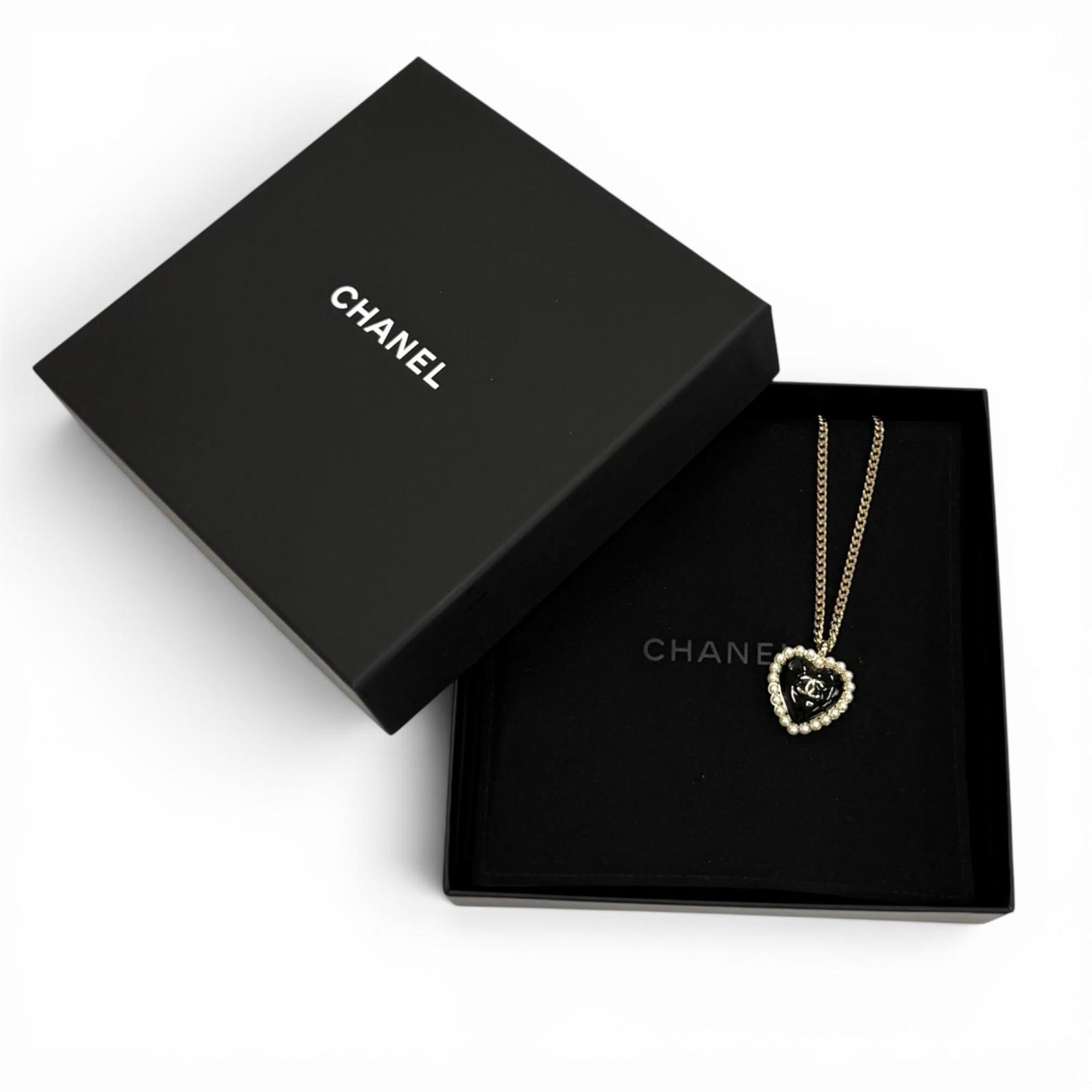 CHANEL B25 Coco Mark Pearl Heart Pendant Necklace, Black, White, Gold Hardware, Made in Italy, Women's, with Box and Dust Bag — Like New