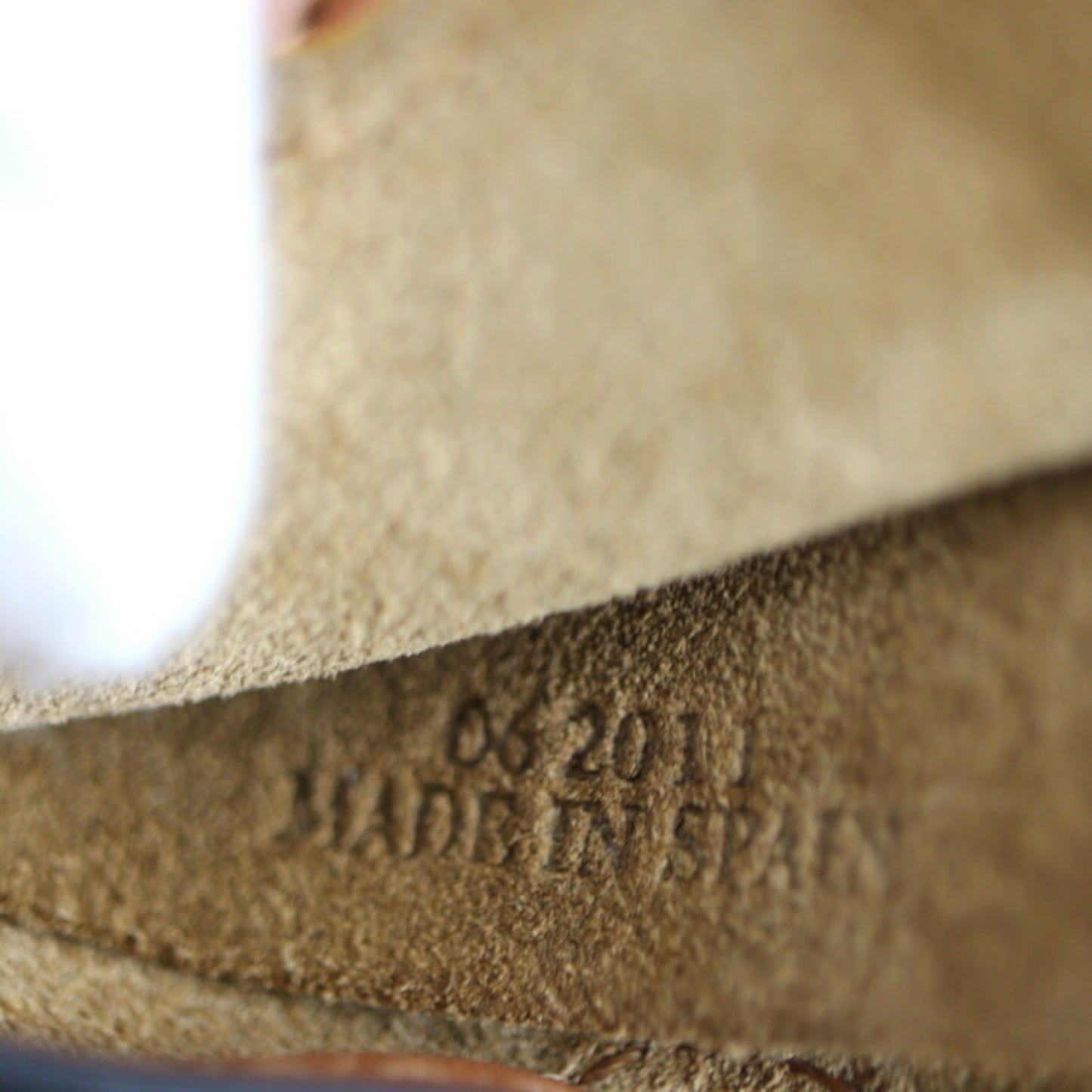 LOEWE Horseshoe Shoulder Bag A826303X03 Leather Yellow Brown Drawstring