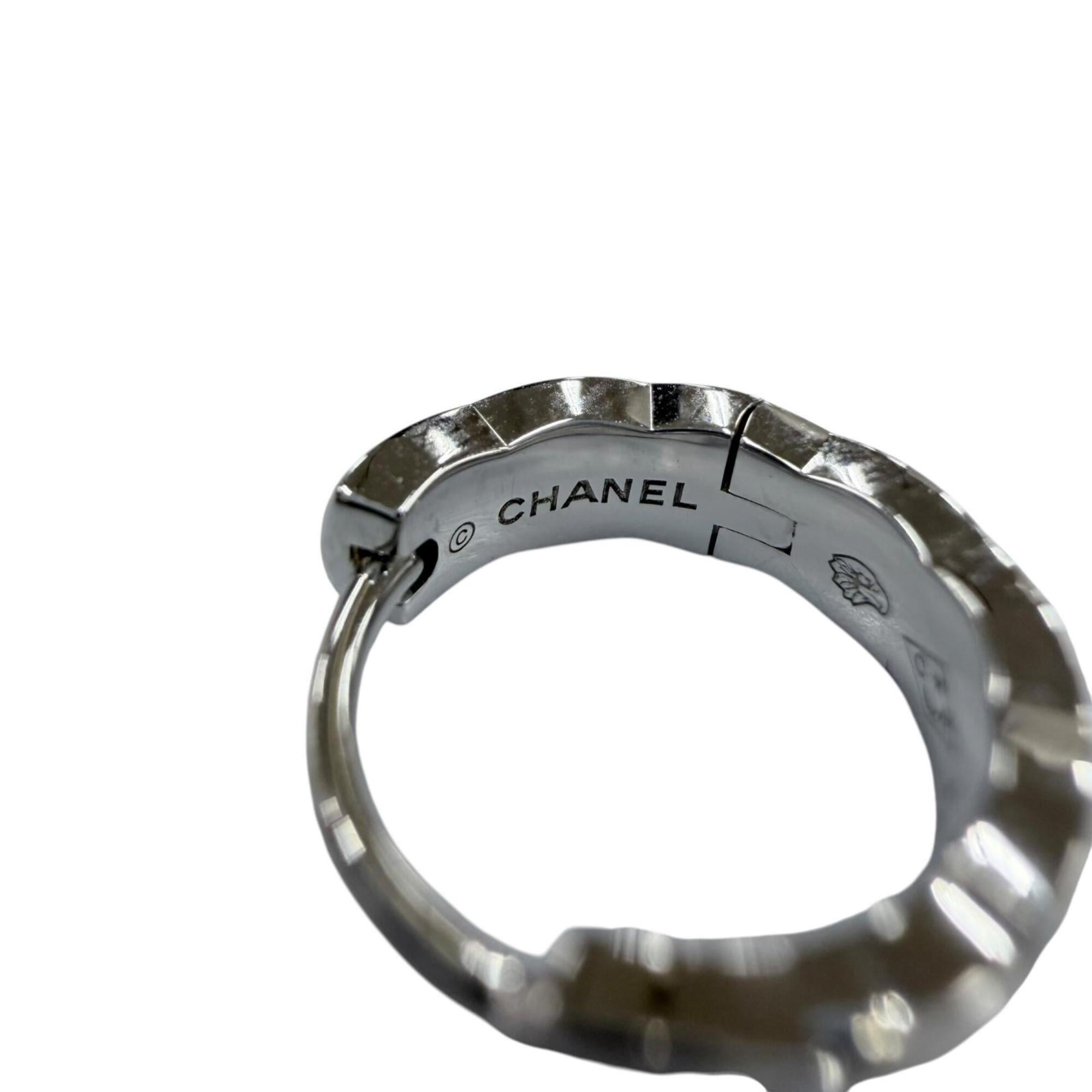 CHANEL J12687 Coco Crush Collection Single Mini Hoop Earrings AU750 (WG) White Gold, Weight 1.72g, Women's — Like New