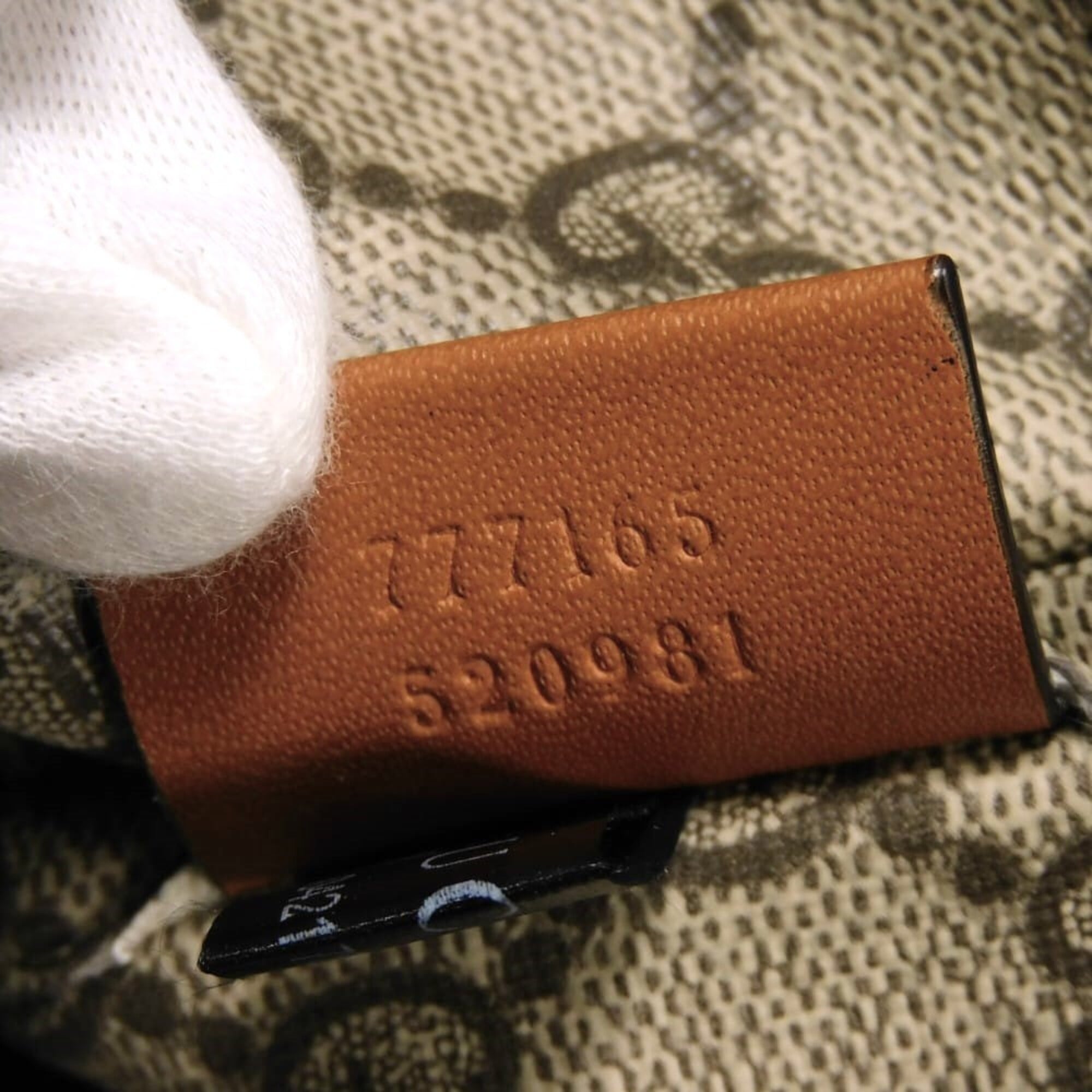 Gucci GUCCI Clutch Bag Logo Print Pouch Canvas Brown GG Supreme Cotton Linen Natural 777165 FACUL 8451 Men's — New - Store Return