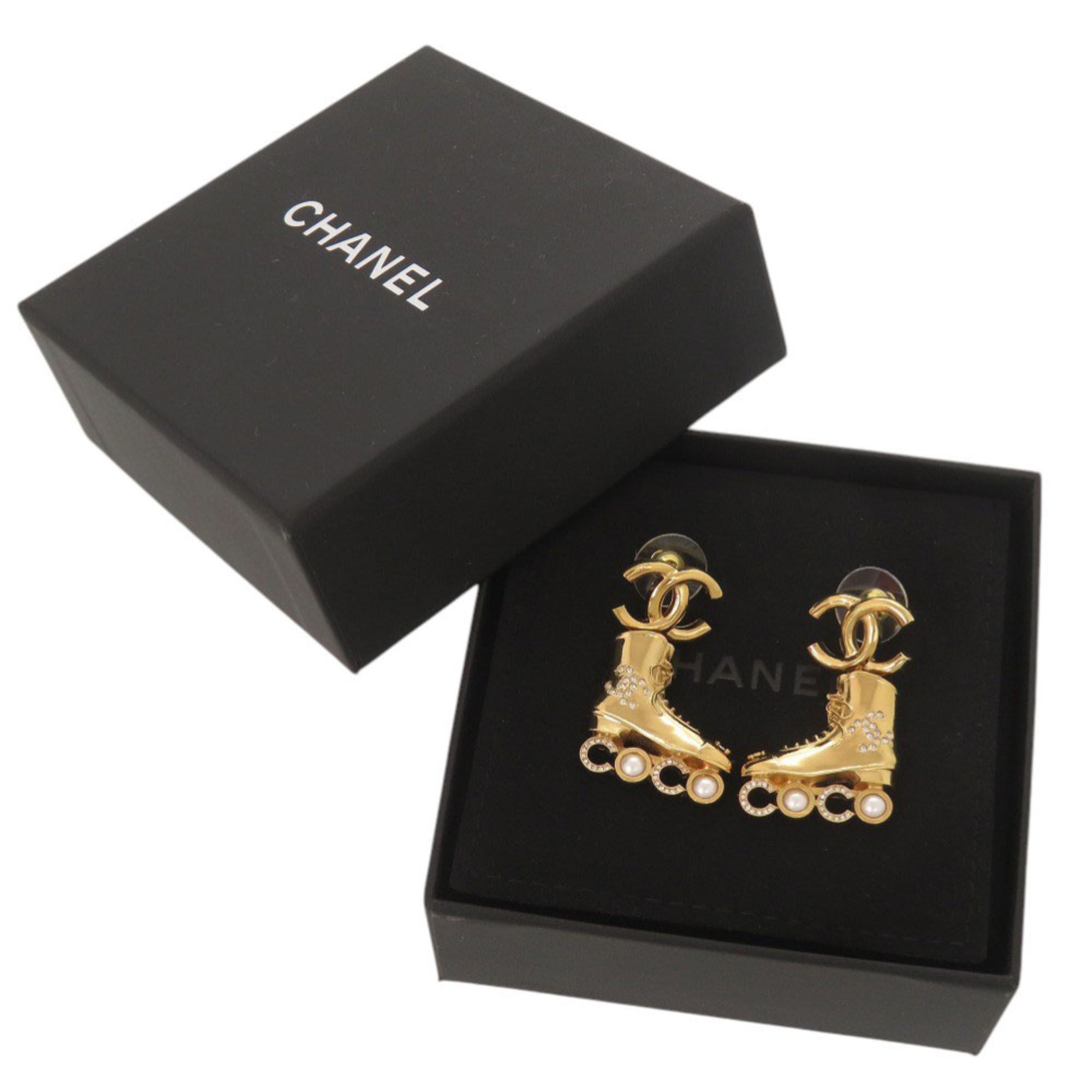 Unused Chanel Coco Mark Roller Skates Metal Rhinestone Faux Pearl Gold Earrings 1465CHANEL — Like New
