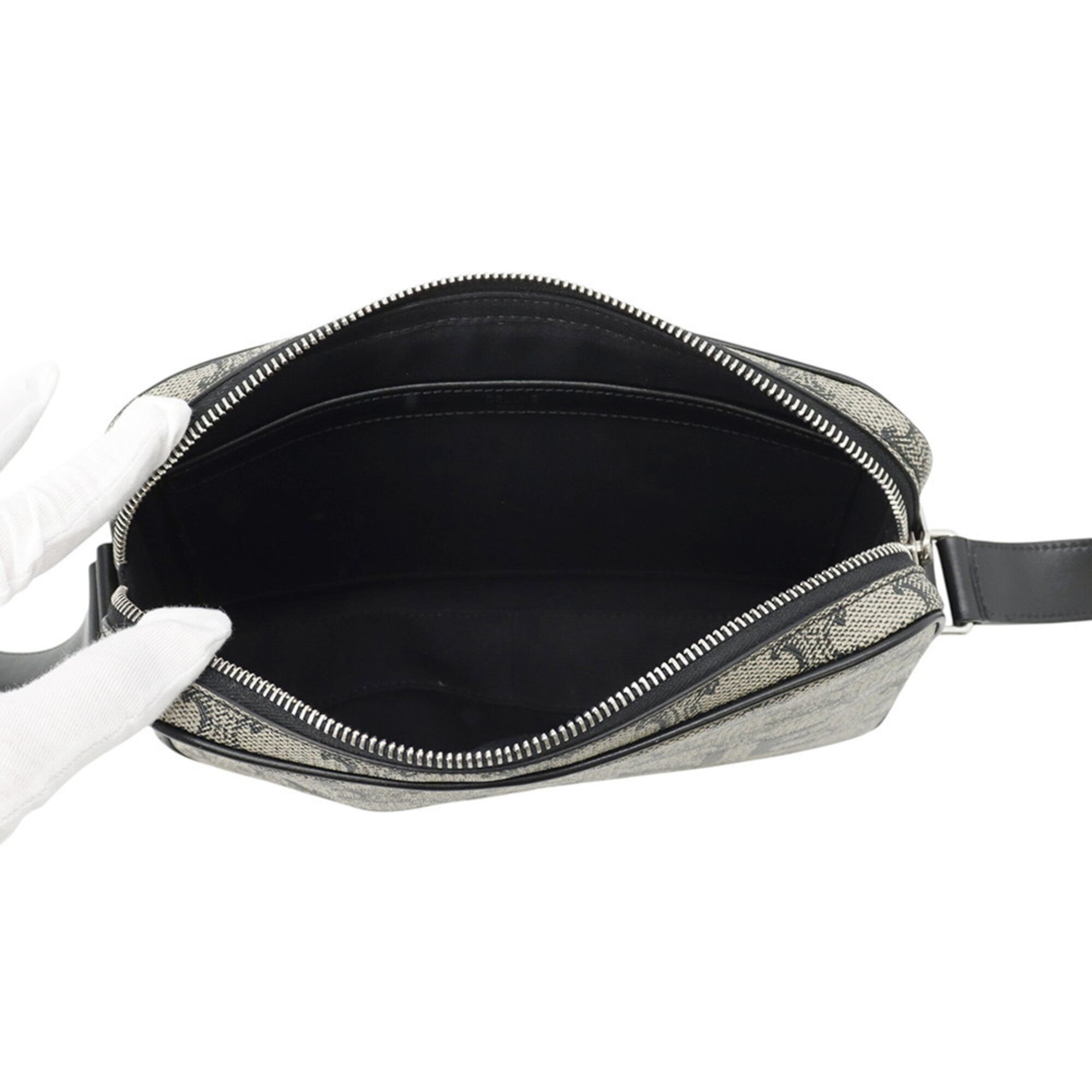 Celine Triomphe Horizontal Medium Shoulder Bag, Handbag 194502, Black — Like New