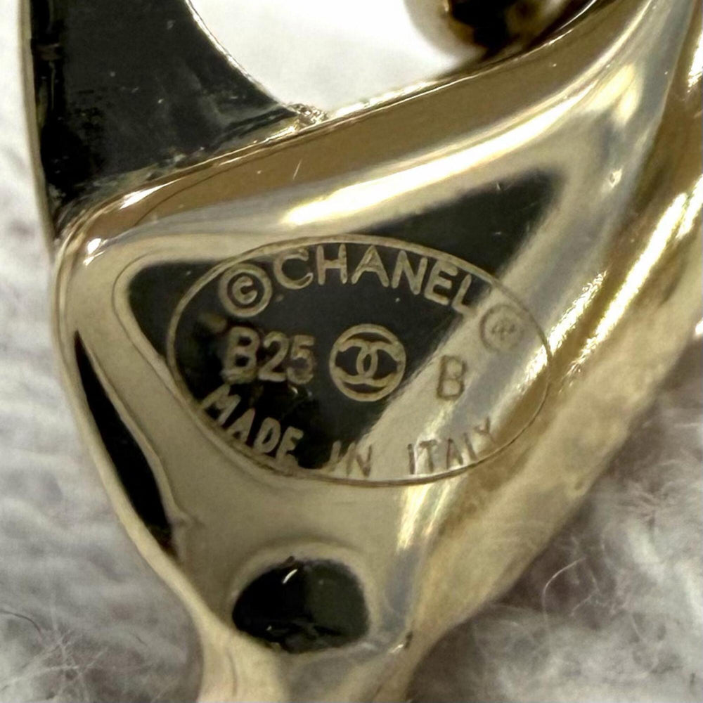 CHANEL B25 Coco Mark Pearl Heart Pendant Necklace, Black, White, Gold Hardware, Made in Italy, Women's, with Box and Dust Bag — Like New