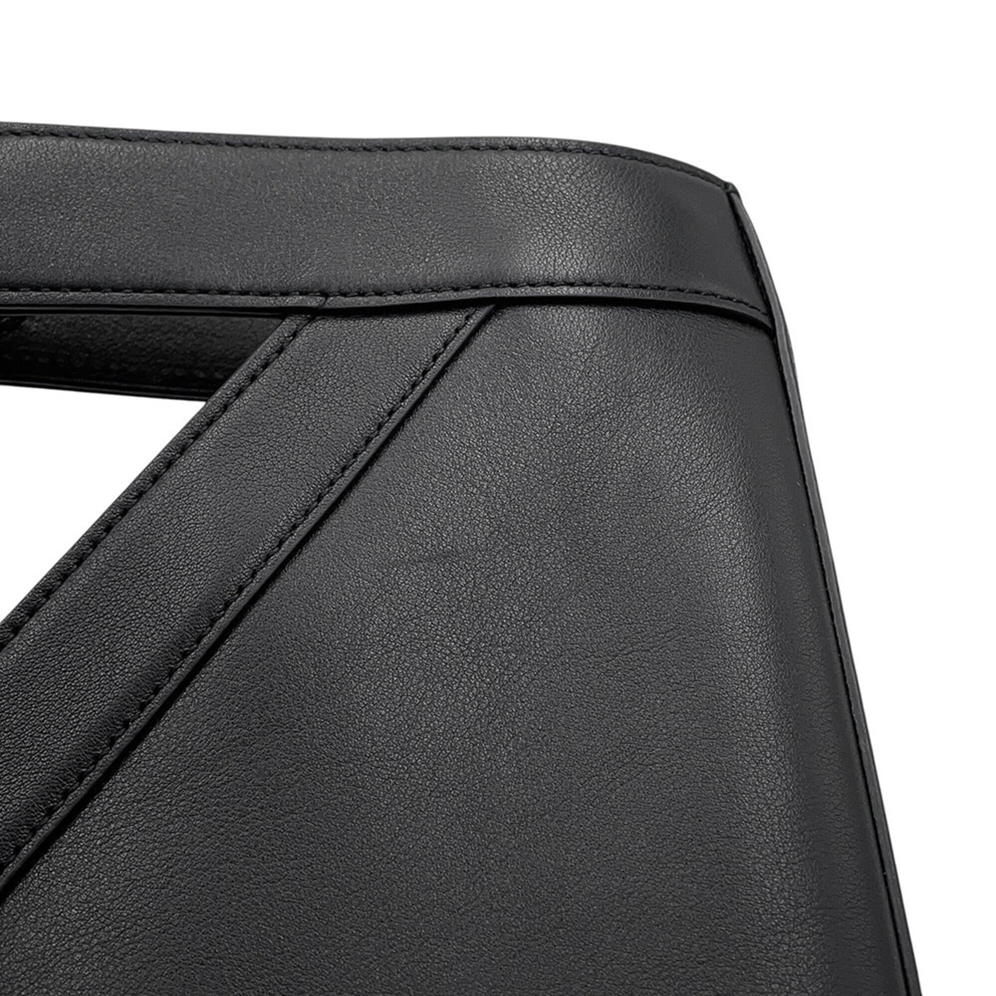 Yves Saint Laurent Saint Laurent Paris handbag, Y bucket style, calf leather, 808224, SAINT LAURENT PARIS, 2-way, black — Like New